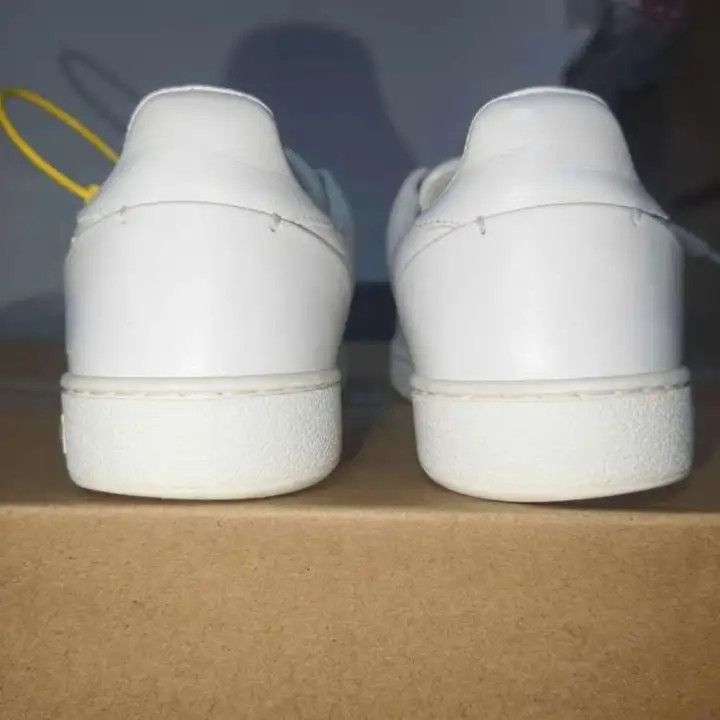 Louis Vuitton Louis Vuitton White Round Toe Sneakers -2508 Size US 5.5 / EU 38 - 2 Thumbnail