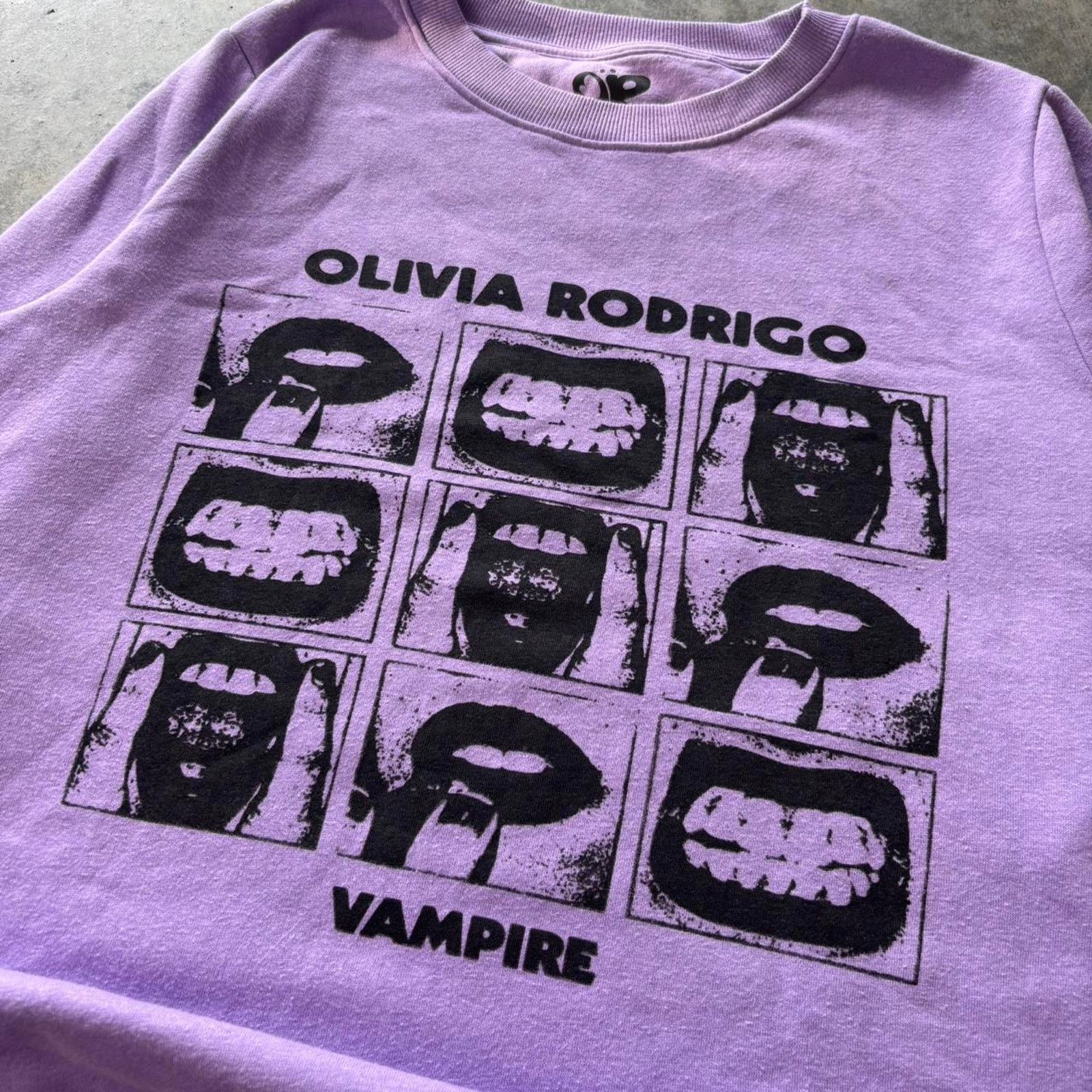 Other Olivia Rodrigo Vampire Tour purple sweatshirt Size XXL / US 16-18 / IT 52-54 - 2 Thumbnail