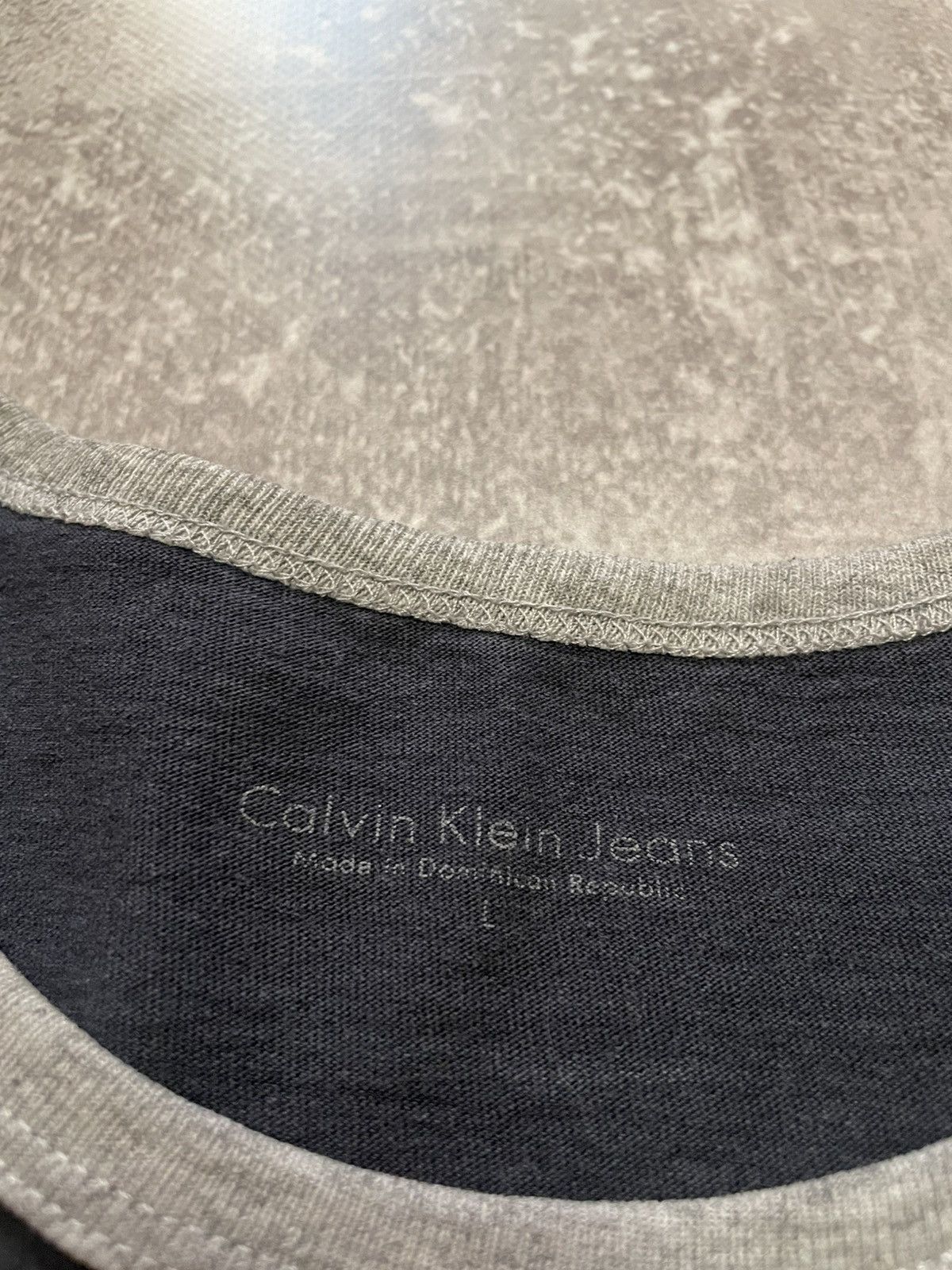Calvin Klein Vintage Calvin Klein Jeans Tribal Style Y2K T-Shirt 90s Size US M / EU 48-50 / 2 - 6 Thumbnail