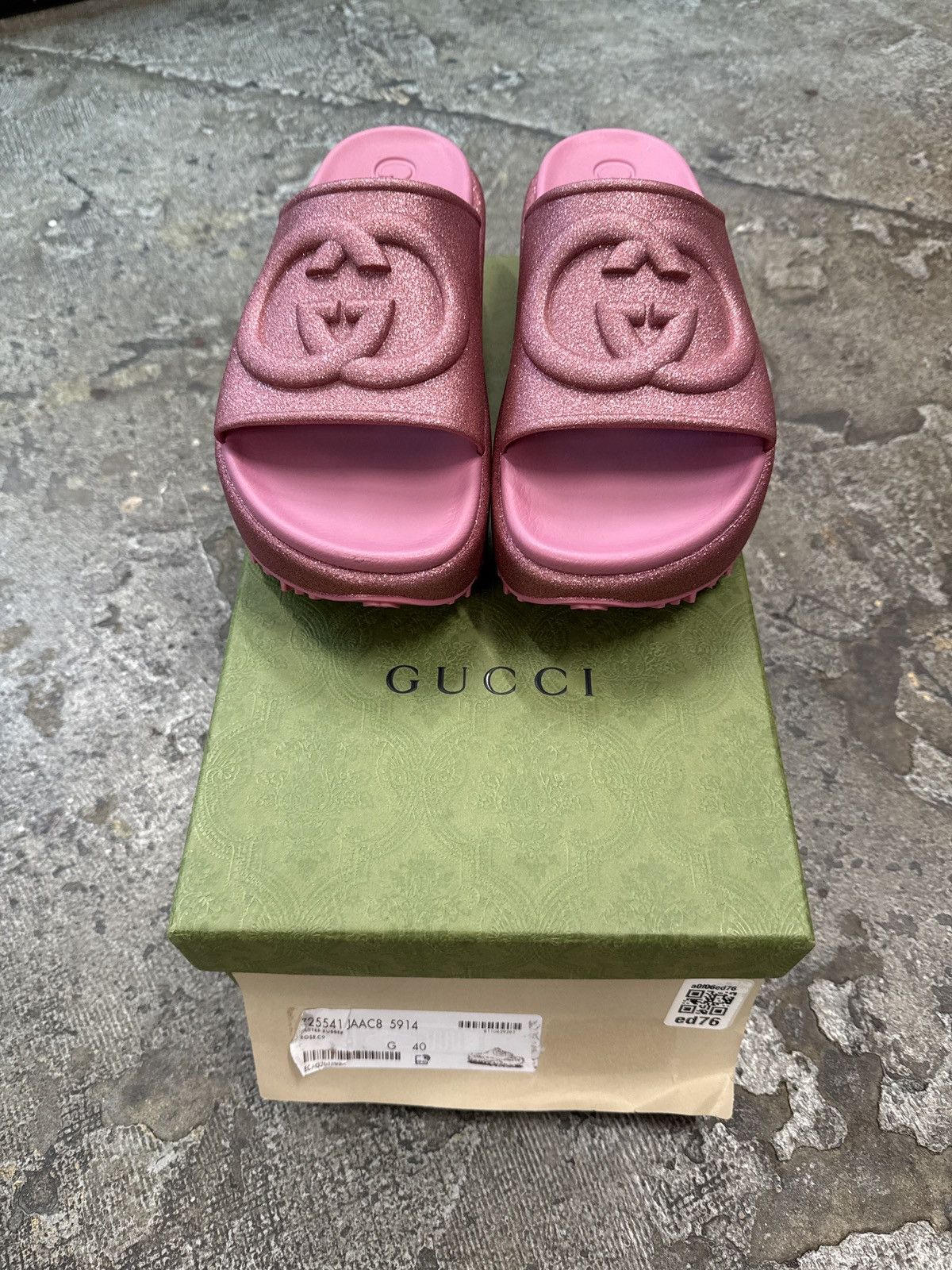 Gucci Gucci Interlocking G Metallic Rose Pink Slide Size US 10 / IT 40 - 2 Thumbnail