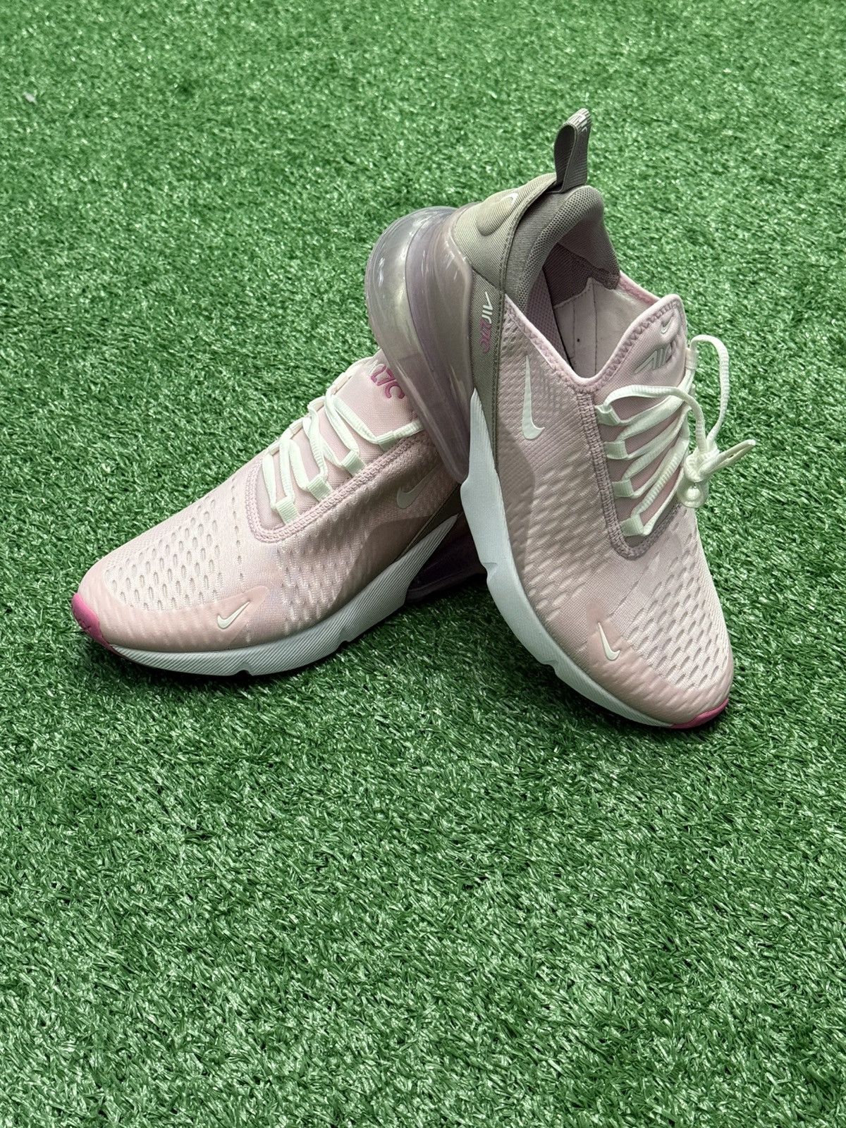 Nike Nike Air Max 270 Pink Size 7Y Size US 8.5 / IT 38.5 - 1 Thumbnail