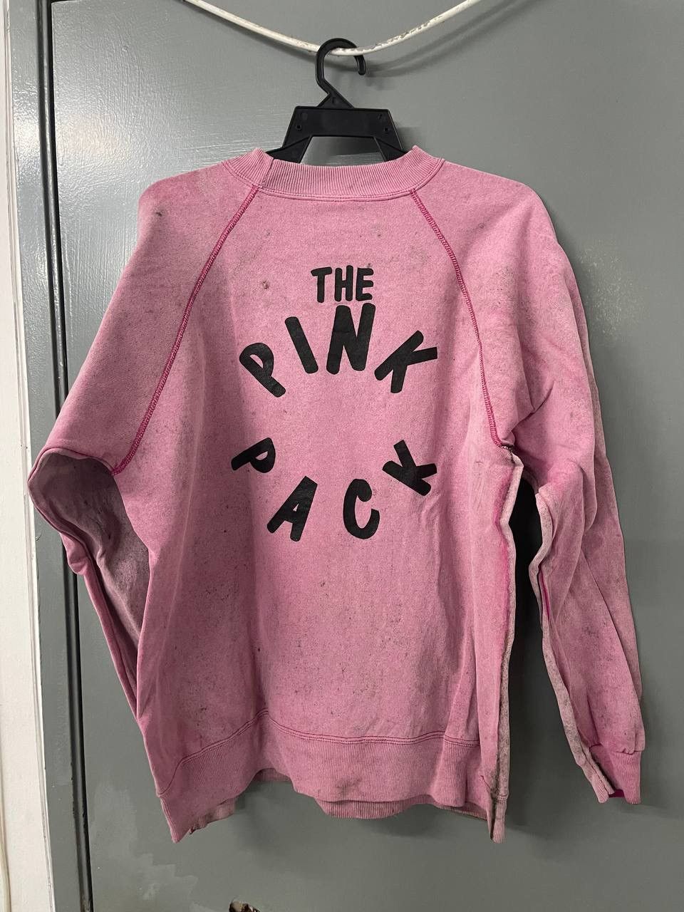 Vintage THRASHED THE PINK PACK SWEATSHIRT FADED Size US XL / EU 56 / 4 - 7 Thumbnail