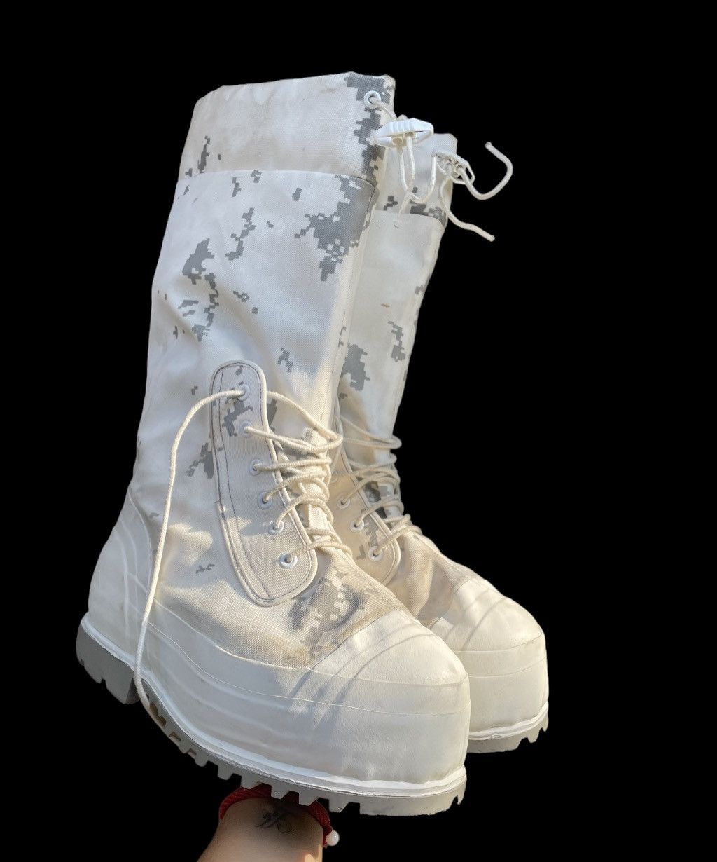 Vintage Rare Oversized Chunky Mukluk Boots