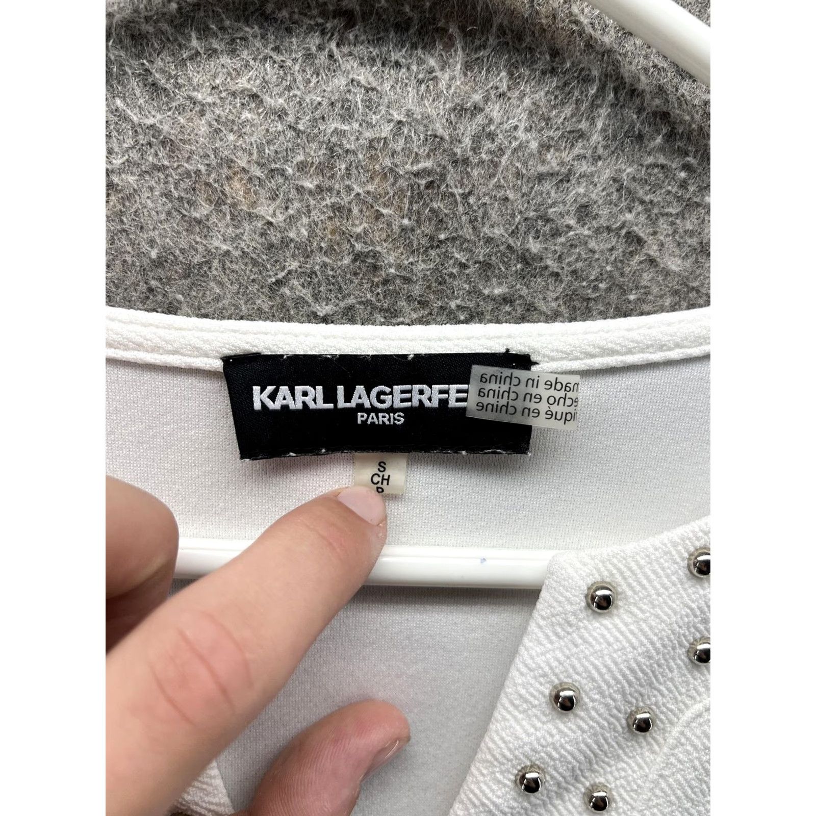 Karl Lagerfeld Karl Lagerfeld Paris Blouse Womens Small White Studded V Neck 3/4 Sleeve Top Size S / US 4 / IT 40 - 2 Thumbnail