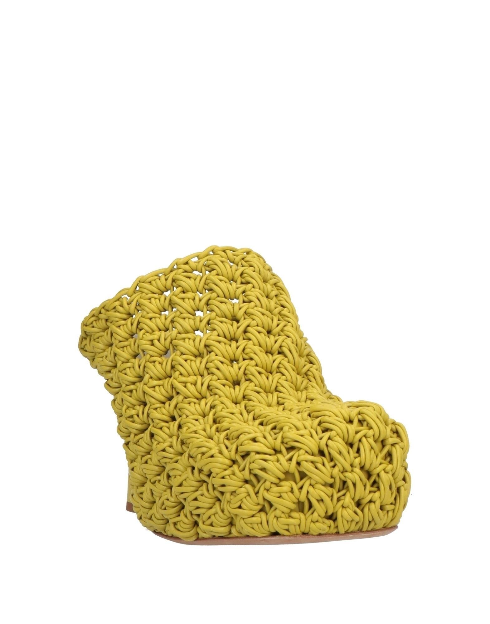 Bottega Veneta o1y0725 Mules in Lime Green Size US 5 / IT 35 - 2 Thumbnail