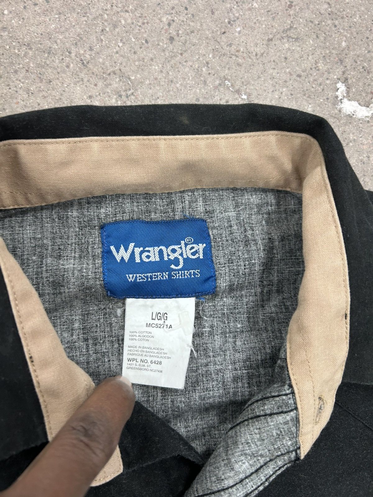 Vintage VTG Wrangler Aztec Pearl Snap Black Western Men's Size L Size US XL / EU 56 / 4 - 4 Thumbnail