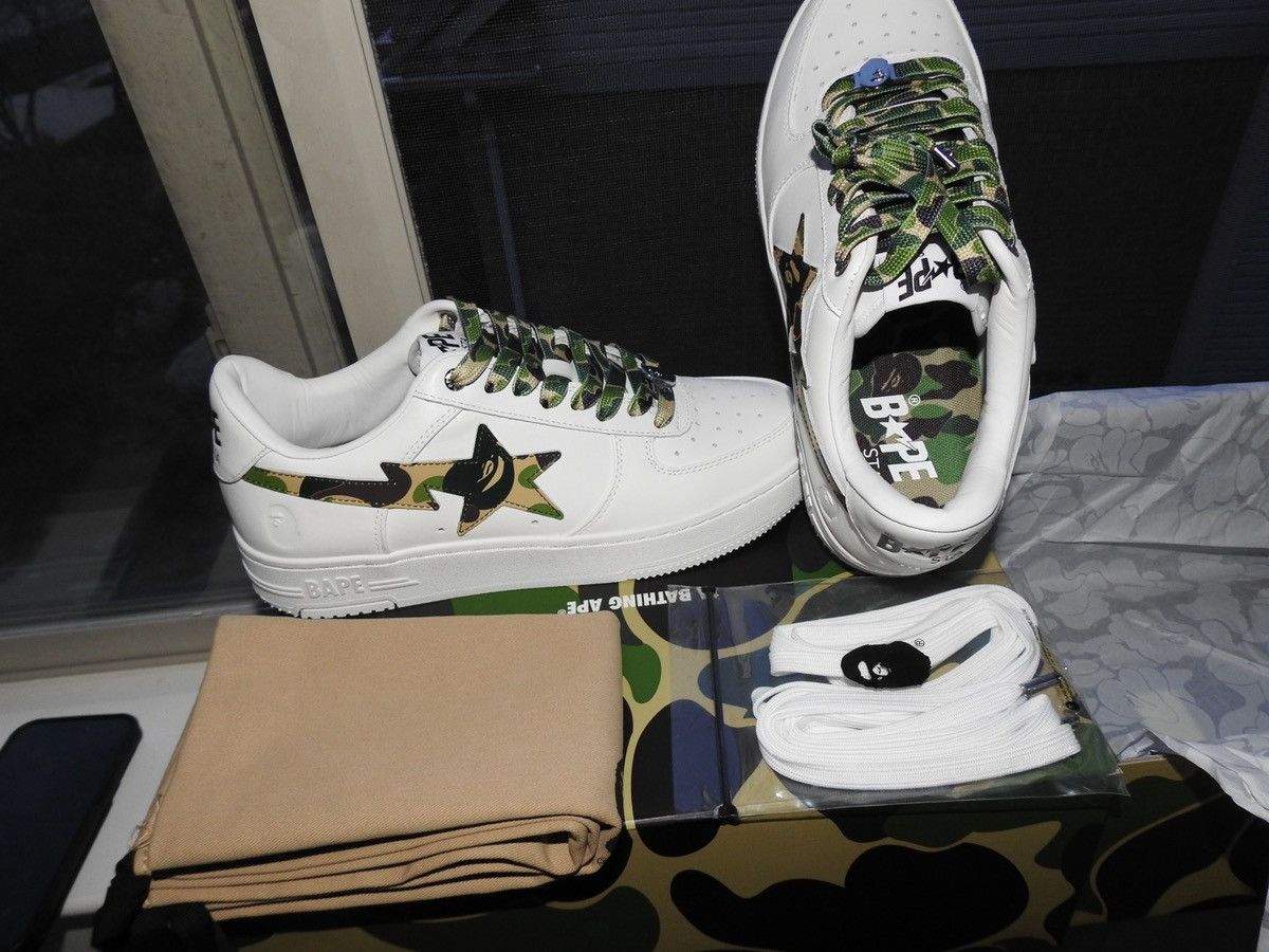 Bape BAPE STA Low White / Green ABC Camo (2024) Size US 10 / EU 43 - 1 Thumbnail