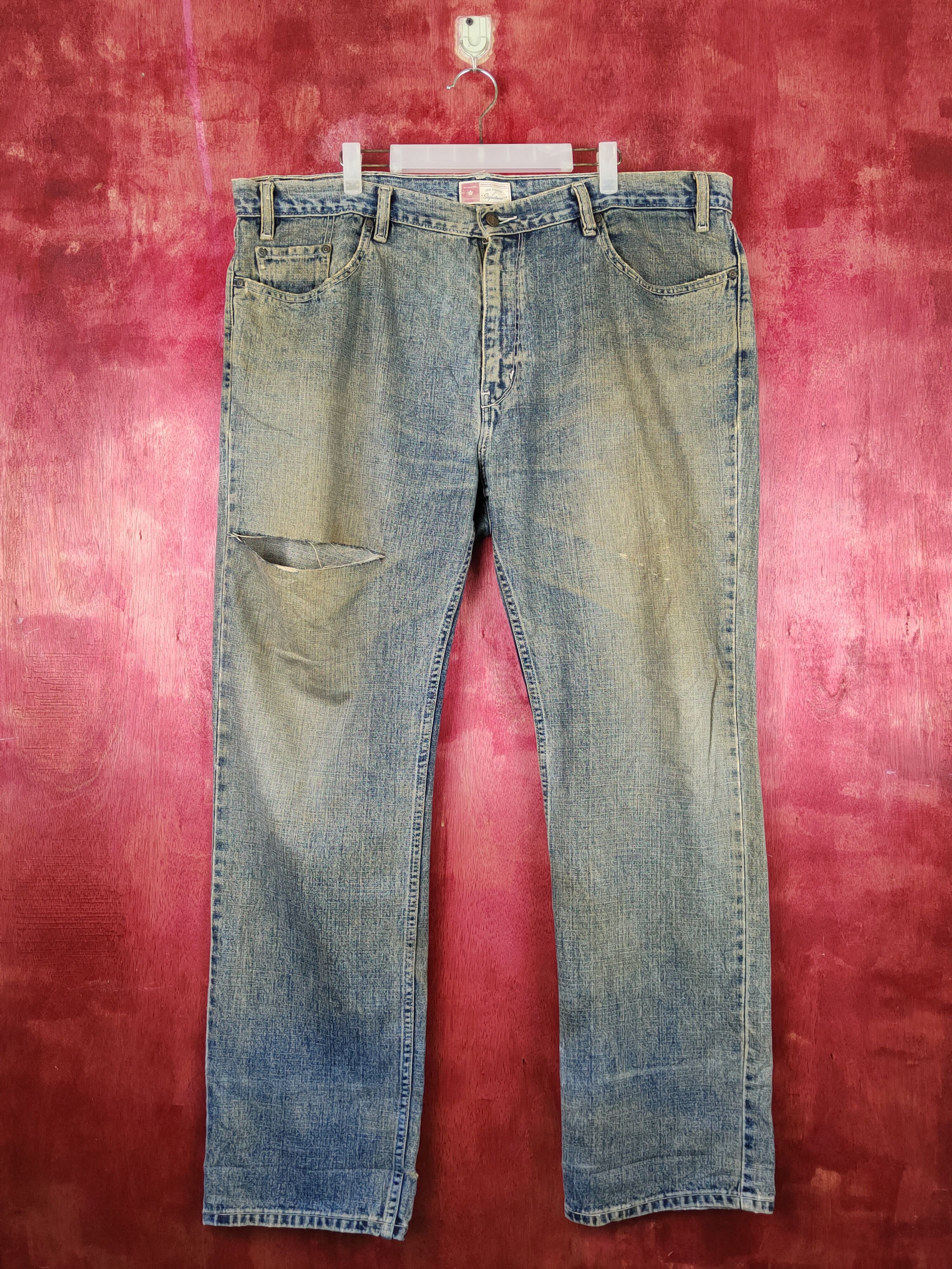 Levi's Levi's Dark Blue Faded Distressed Ripped Jeans #S1695 Size US 42 / EU 58 - 1 Thumbnail