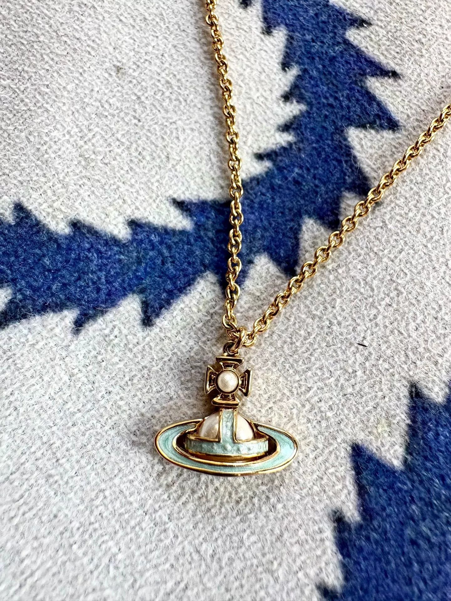 Vivienne Westwood Vivienne Westwood Saturn Pendant Necklace Size ONE SIZE - 1 Thumbnail