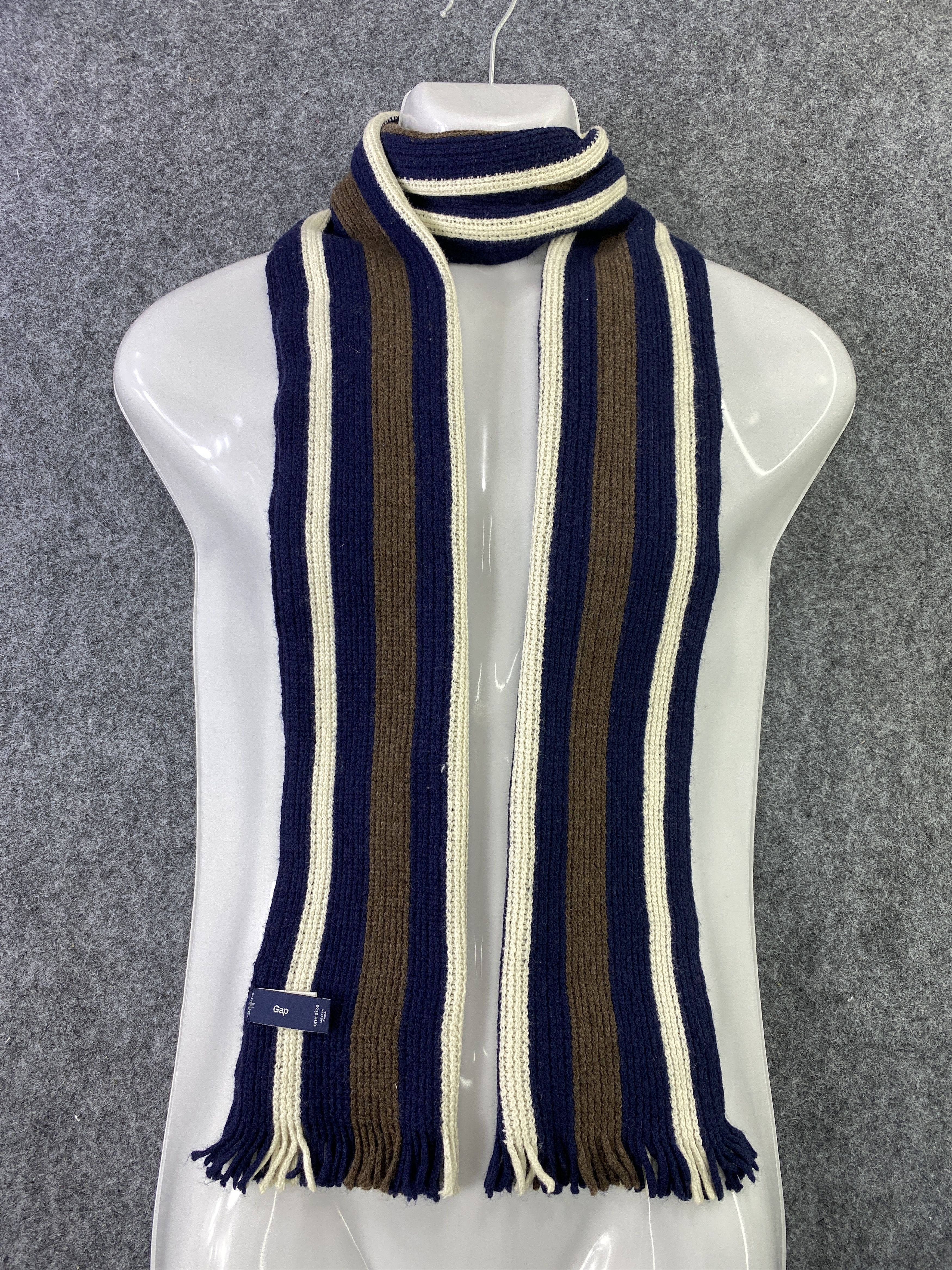 Gap GAP Scarf/Muffler/Neckwear -T420 Size ONE SIZE - 1 Thumbnail