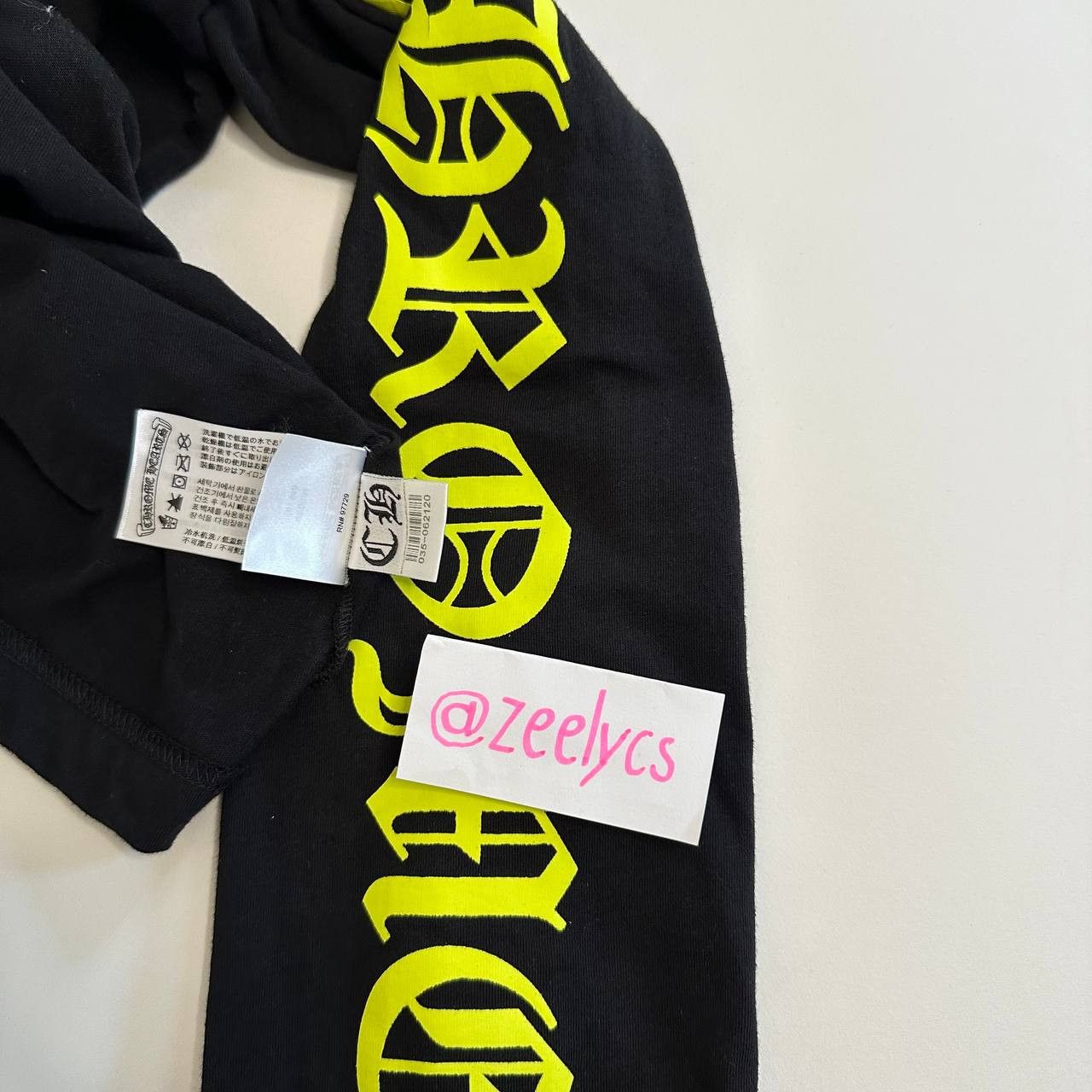 Chrome Hearts Chrome Hearts Neck Logo L/S Tee "Black Neon" Size US M / EU 48-50 / 2 - 9 Thumbnail