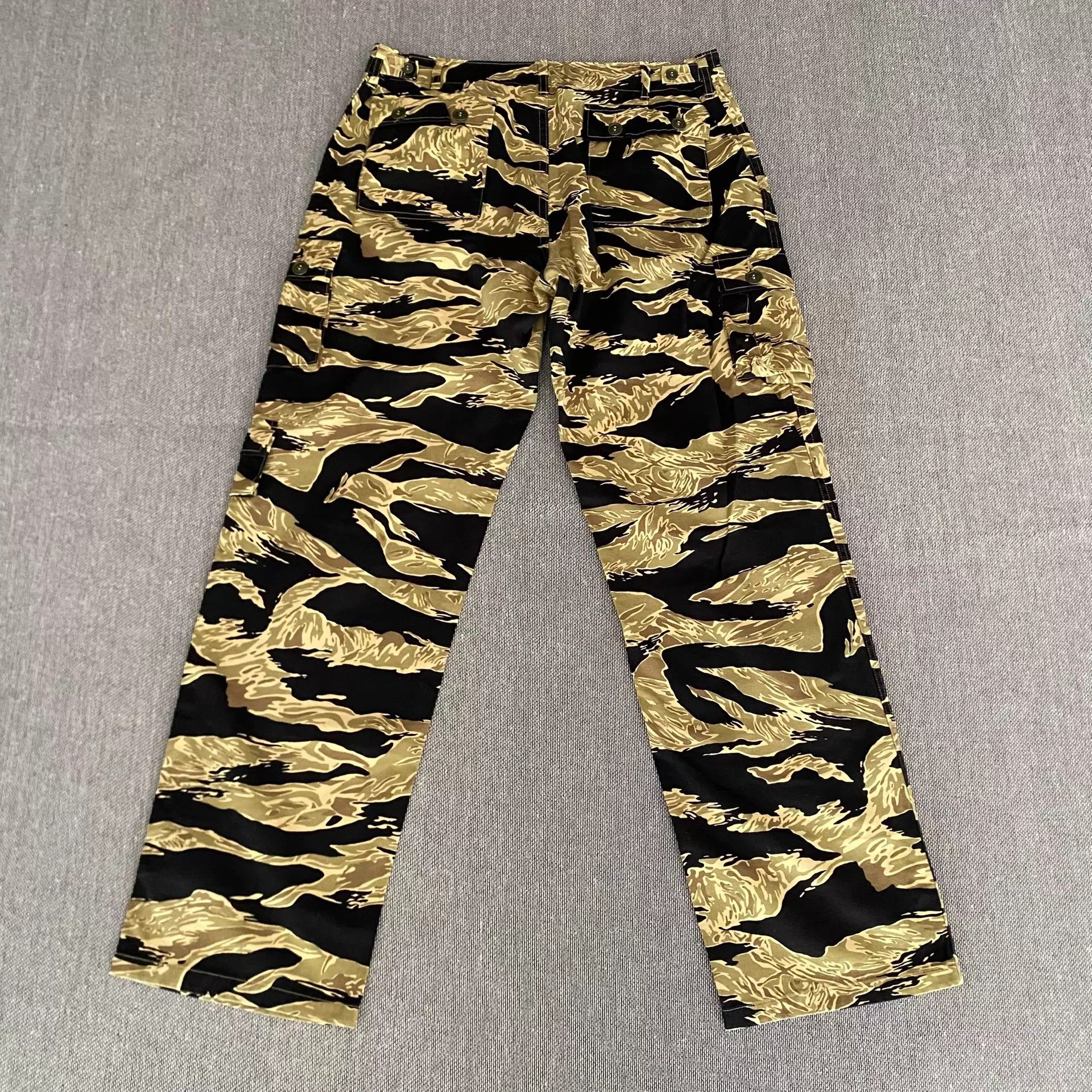 Buzz Rickson's Buzz Rickson's Japan Vietnam Gold Tiger Camo Fatigue XL Size US 36 / EU 52 - 3 Thumbnail