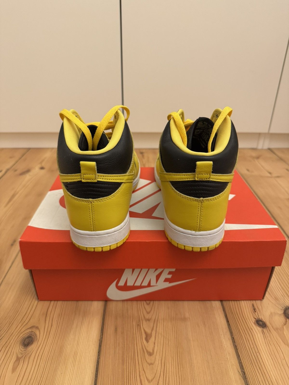 Nike Nike Dunk High Trainers Size US 9 / EU 42 - 3 Thumbnail