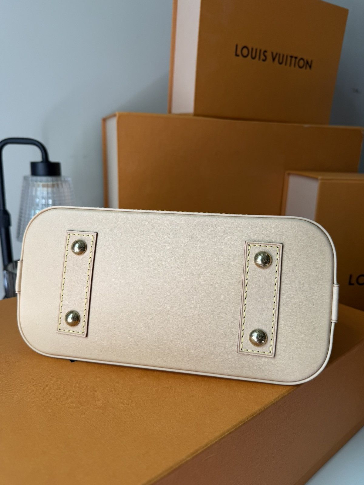 Louis Vuitton Louis Vuitton ALMA BB on SALE Size ONE SIZE - 4 Thumbnail