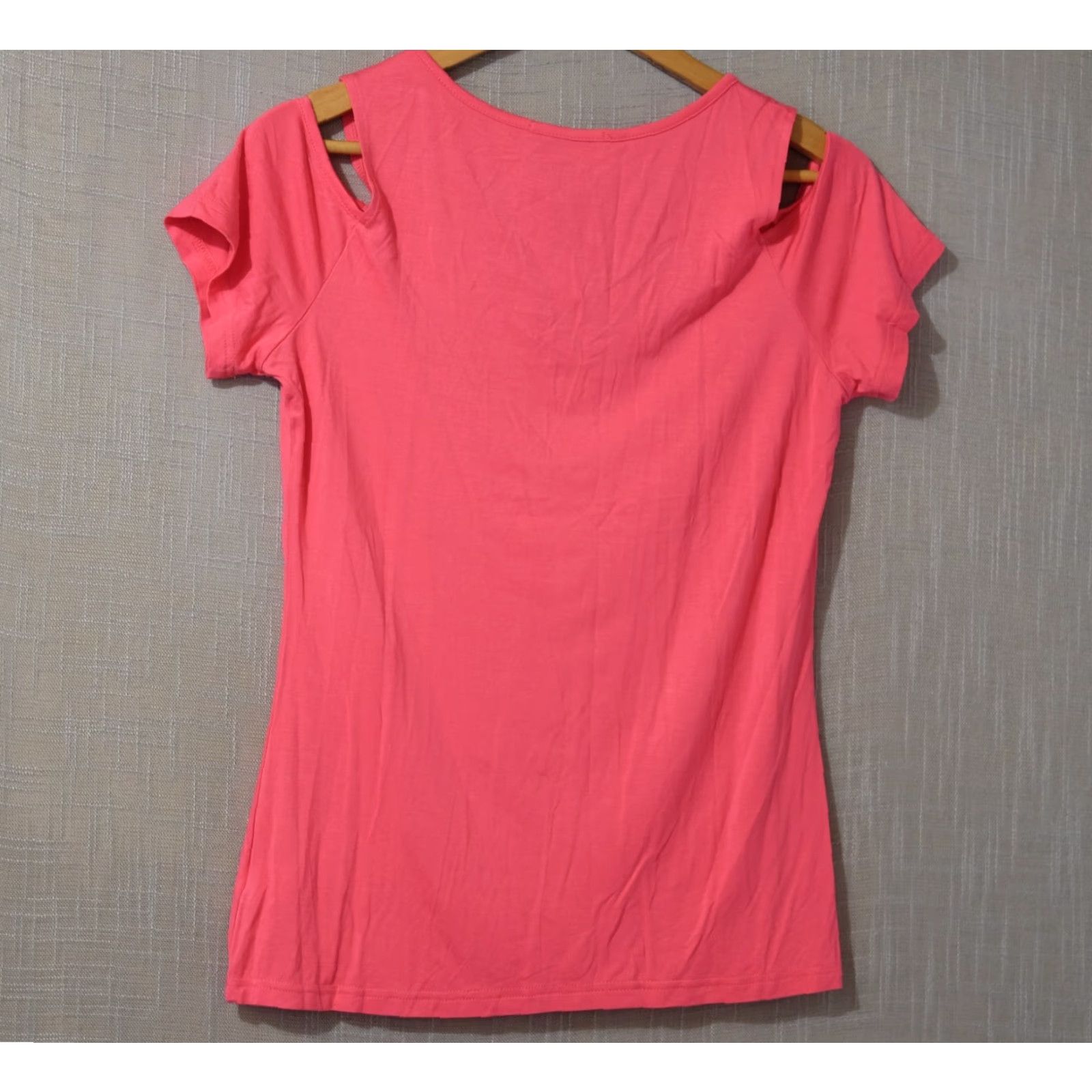 Pinko Herlollychips T-Shirt Womens L Hot Pink V-Neck Cold Shoulder Short Sleeve Nwot! Size 36" / US 14 / IT 50 - 5 Thumbnail