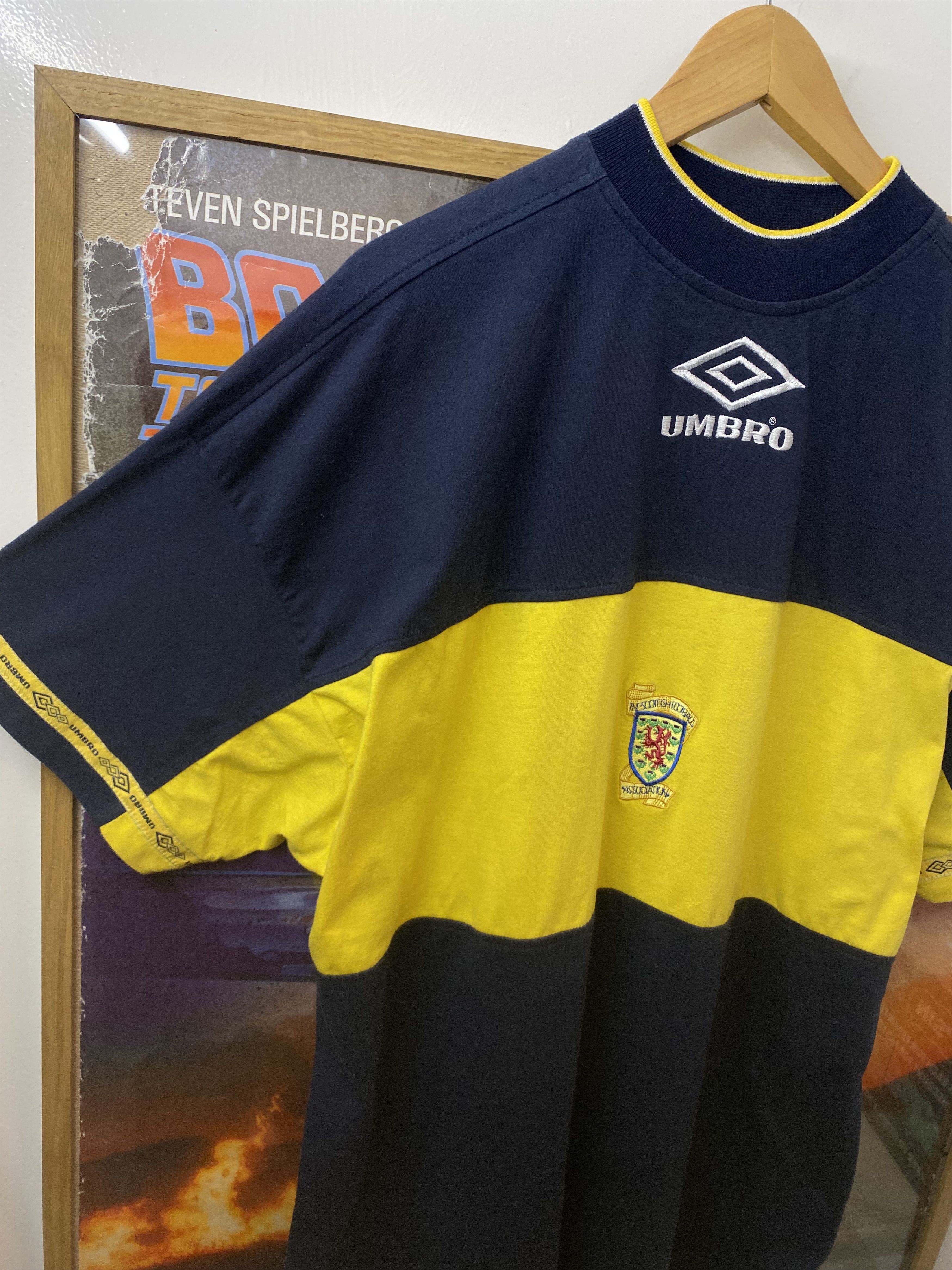Umbro 1998/1999 Vintage Umbro Scotland Football Training Top Size US XL / EU 56 / 4 - 4 Thumbnail