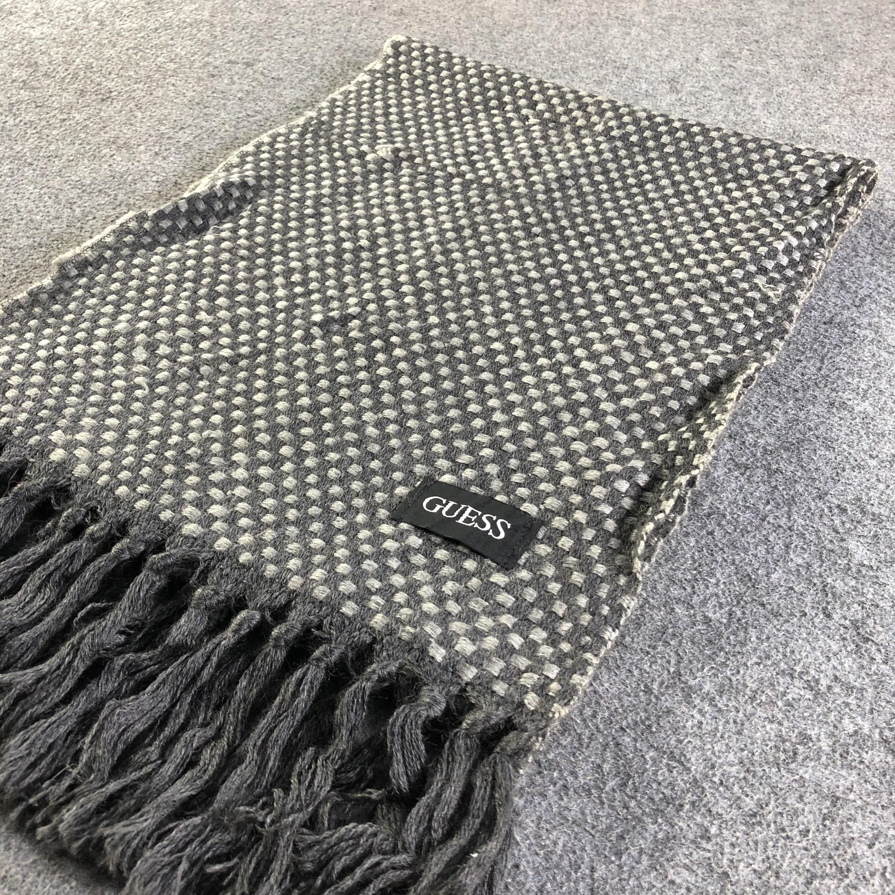 Guess Guess Scarf / Muffler / Neckwear Size ONE SIZE - 3 Thumbnail