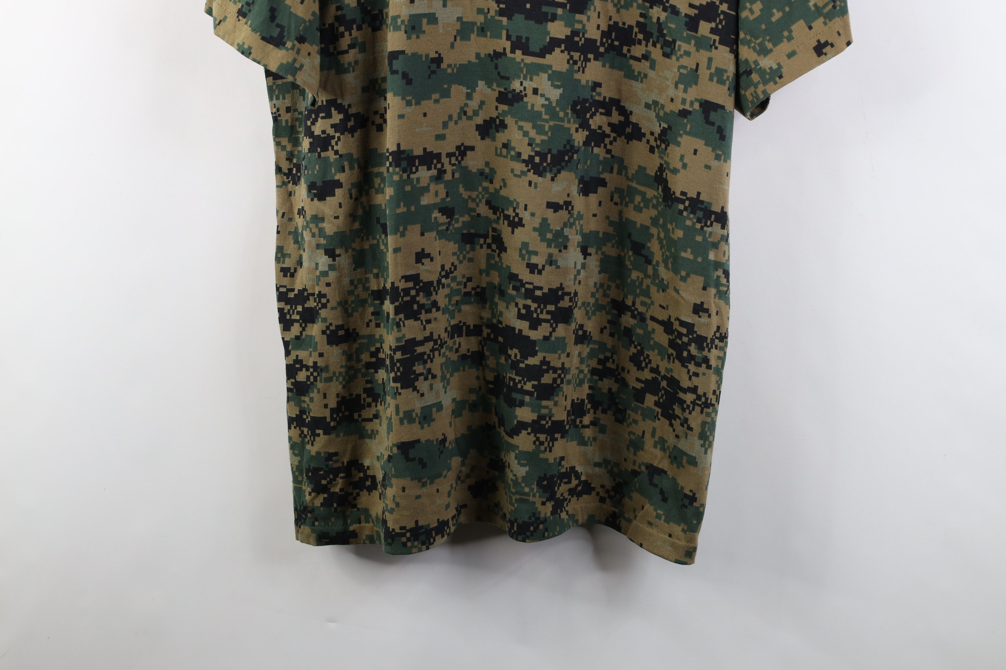 Vintage Vintage 90s Streetwear Camouflage Short Sleeve T-Shirt USA Size US XL / EU 56 / 4 - 3 Thumbnail