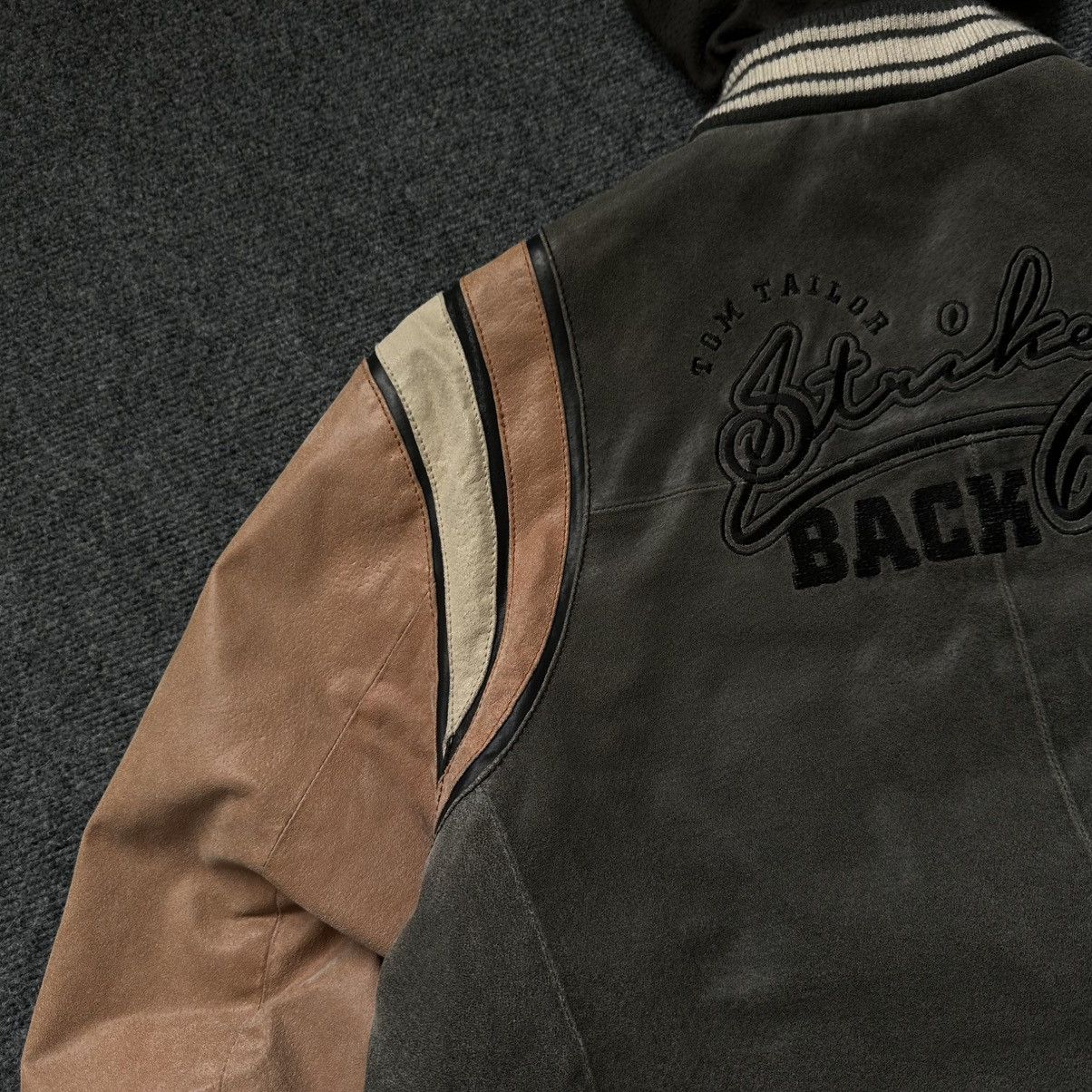 20471120 VTG Mans Leather Jacket With Hood Tom Tailor Size XL Hype Size US XL / EU 56 / 4 - 14 Thumbnail