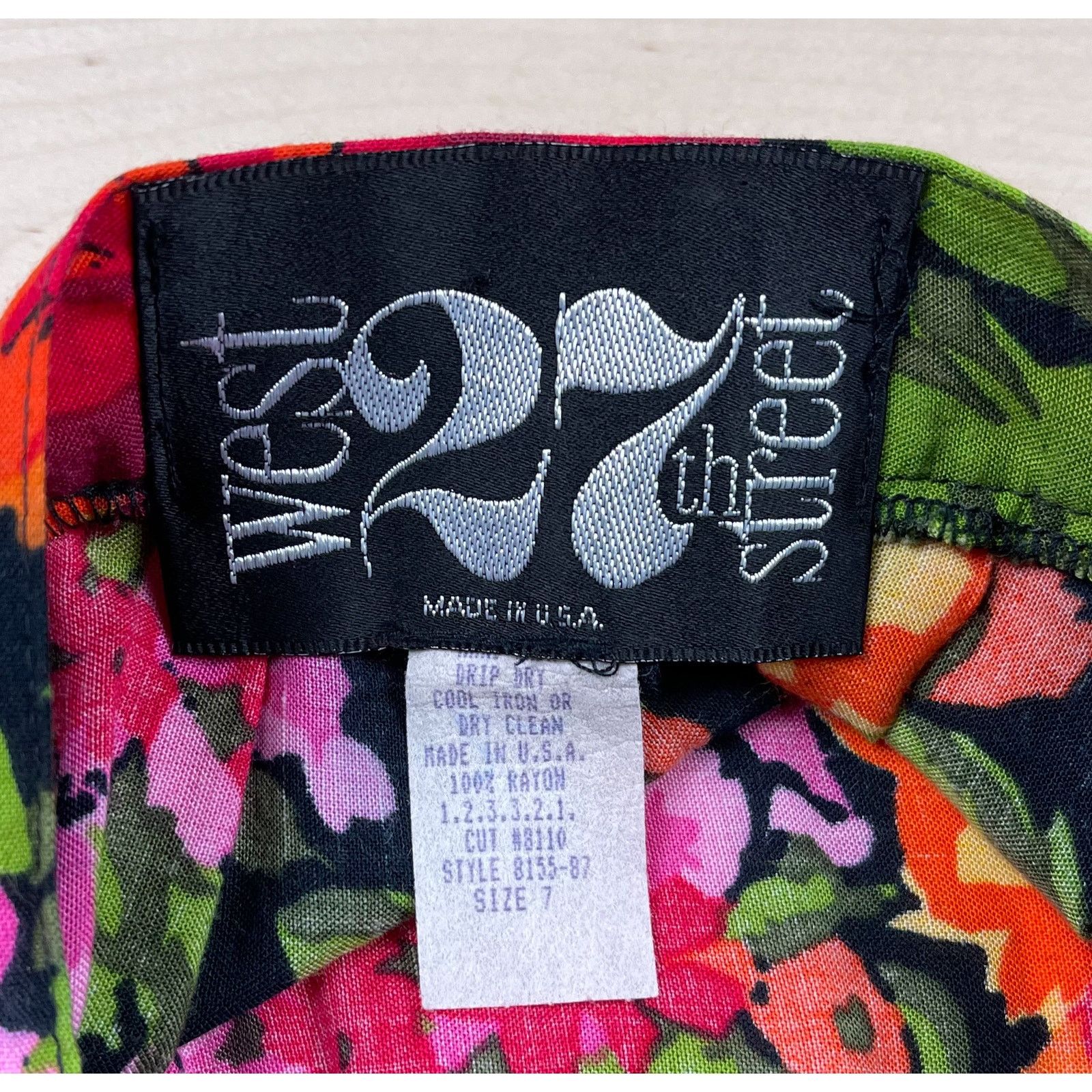 Vintage Vintage 1980s Floral Print Pleated Mini Skirt Size 26" / US 2 / IT 38 - 4 Thumbnail