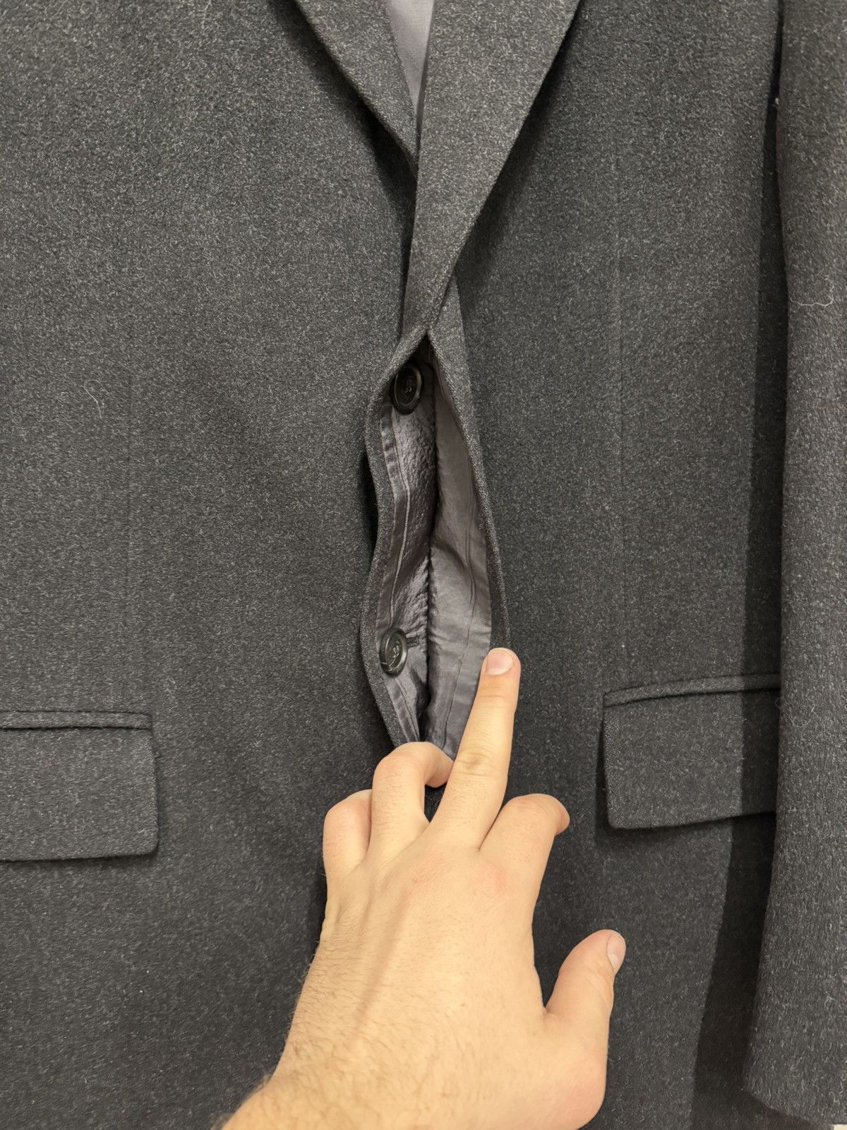 Hugo Boss Vintage Hugo Boss Wool Cashmere Black Coat Size US M / EU 48-50 / 2 - 5 Thumbnail