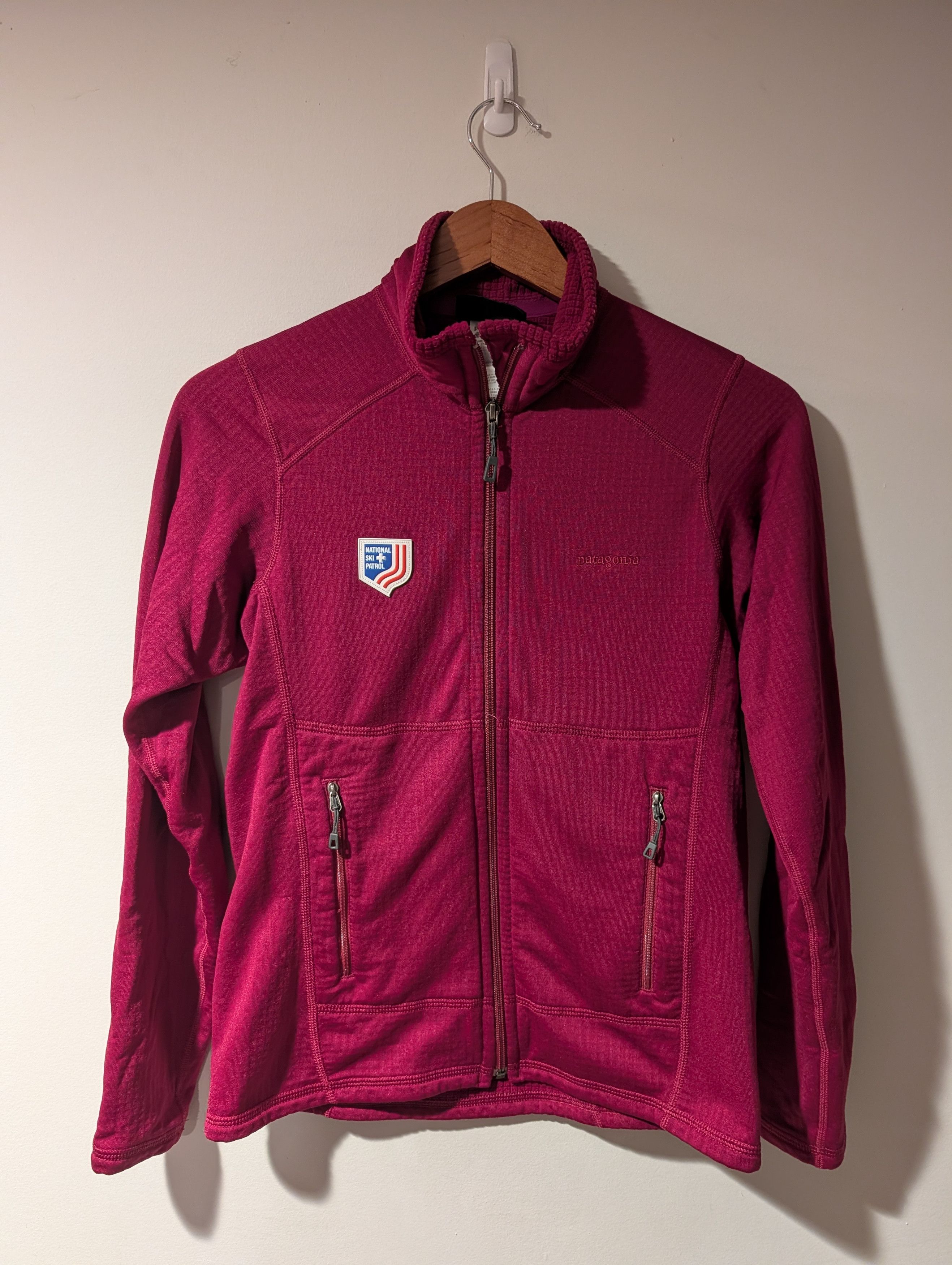 Patagonia Patagonia R1 Fleece Jacket National Ski Patrol Waffle Grid Size XS / US 0-2 / IT 36-38 - 1 Thumbnail