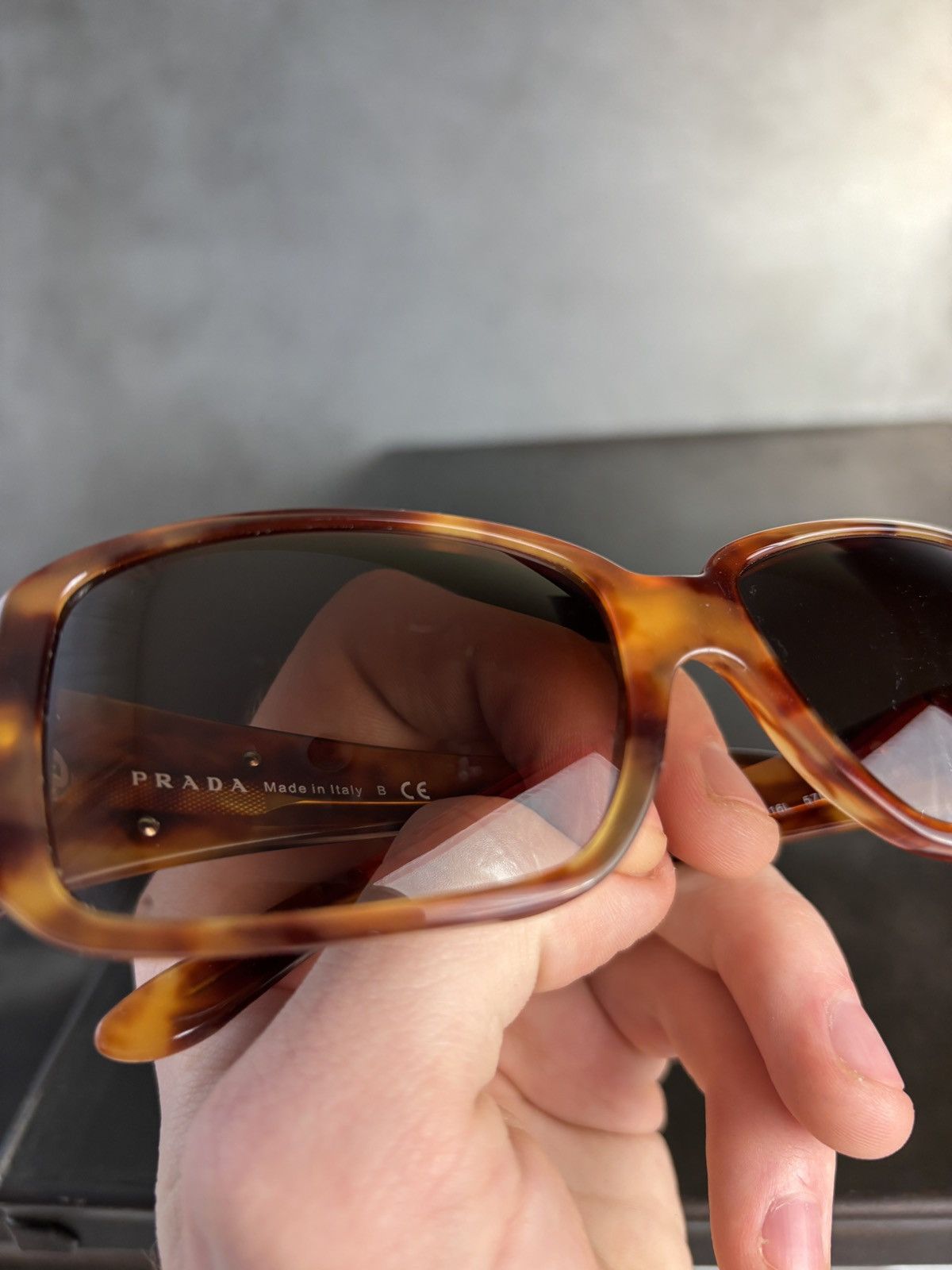 Prada Vintage Prada Sunglasses Triangle Logo SPR 16L 2009 Wayfarer Size ONE SIZE - 11 Thumbnail