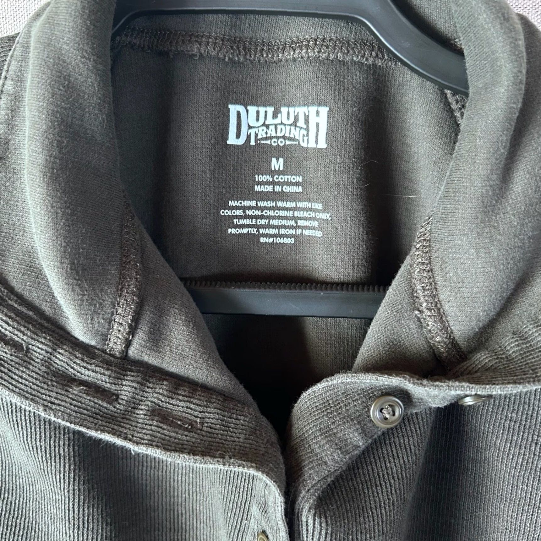 Duluth Trading Company Duluth Trading Co Mens Ribbed Cotton Henley Mock Neck Pullover Olive Green M Shirt Size US M / EU 48-50 / 2 - 2 Thumbnail