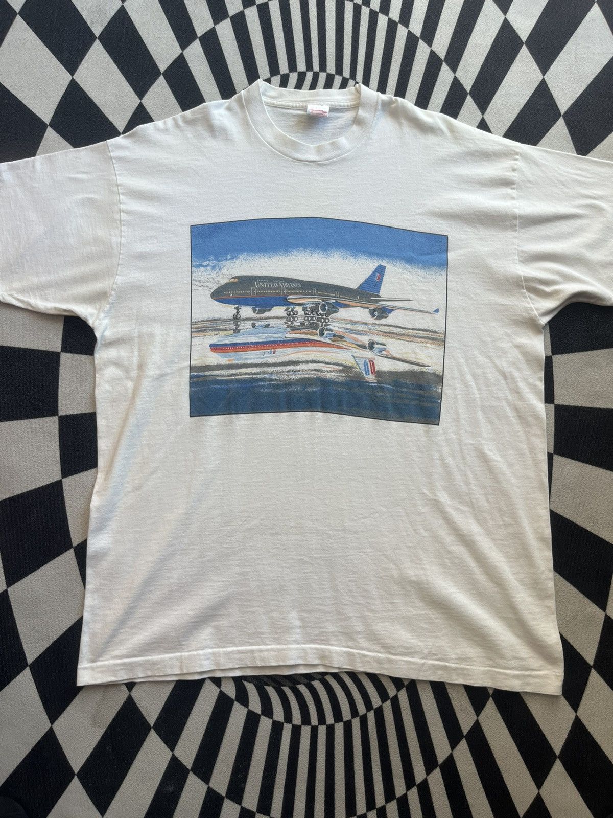 Vintage Vintage UNITED AIRLINES Flight Artwork 90’s Tshirt Size US XXL / EU 58 / 5 - 3 Thumbnail