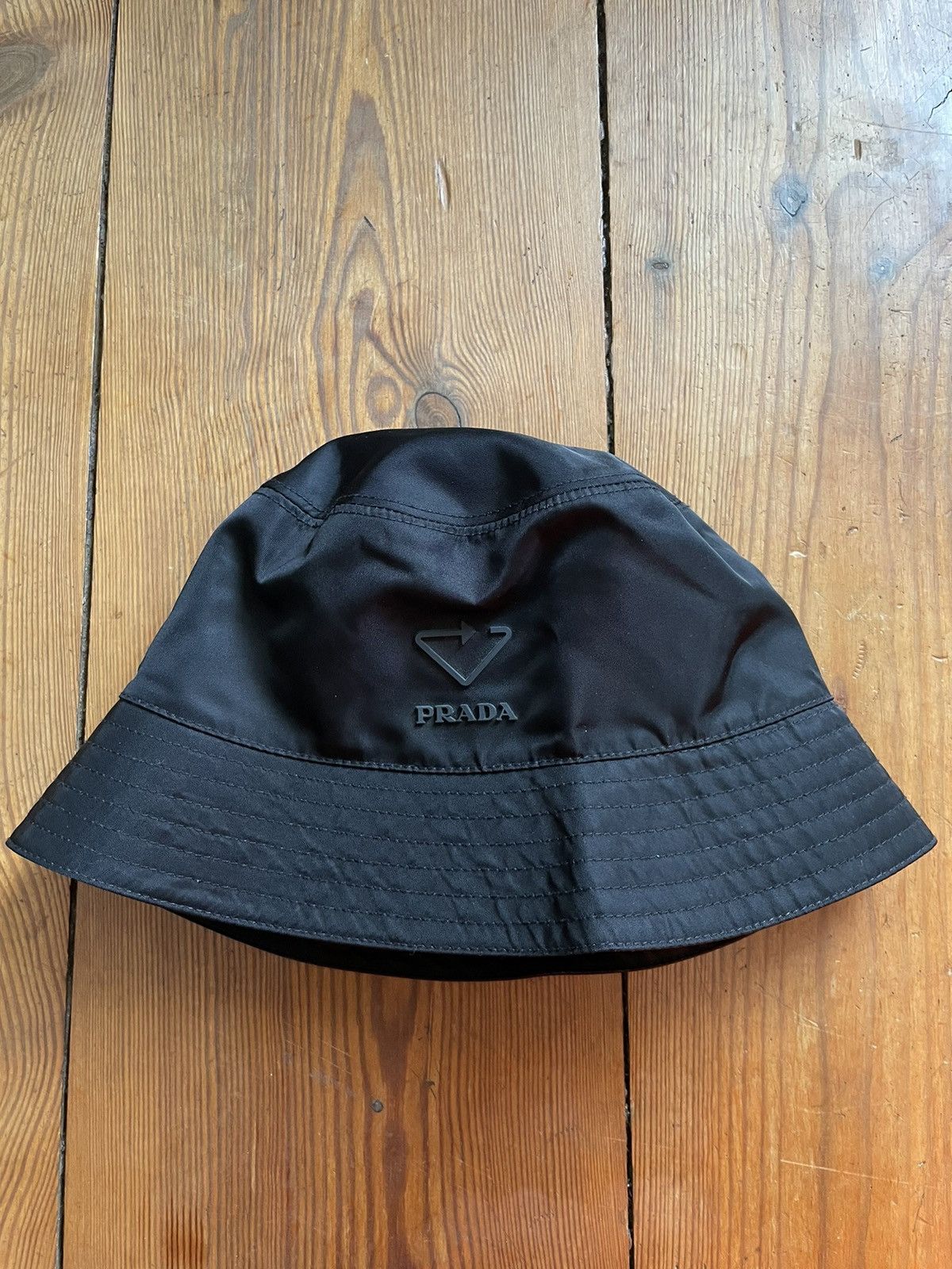 Prada Like new re-nylon Prada Bucket Hat Size ONE SIZE - 2 Thumbnail