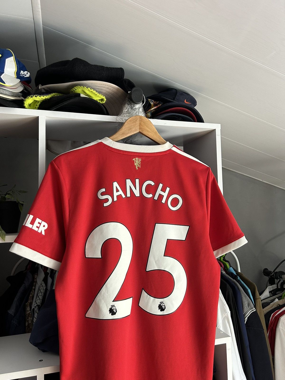 Adidas Manchester United SANCHO #25 2021/2022 soccer jersey size-M Size US M / EU 48-50 / 2 - 2 Thumbnail