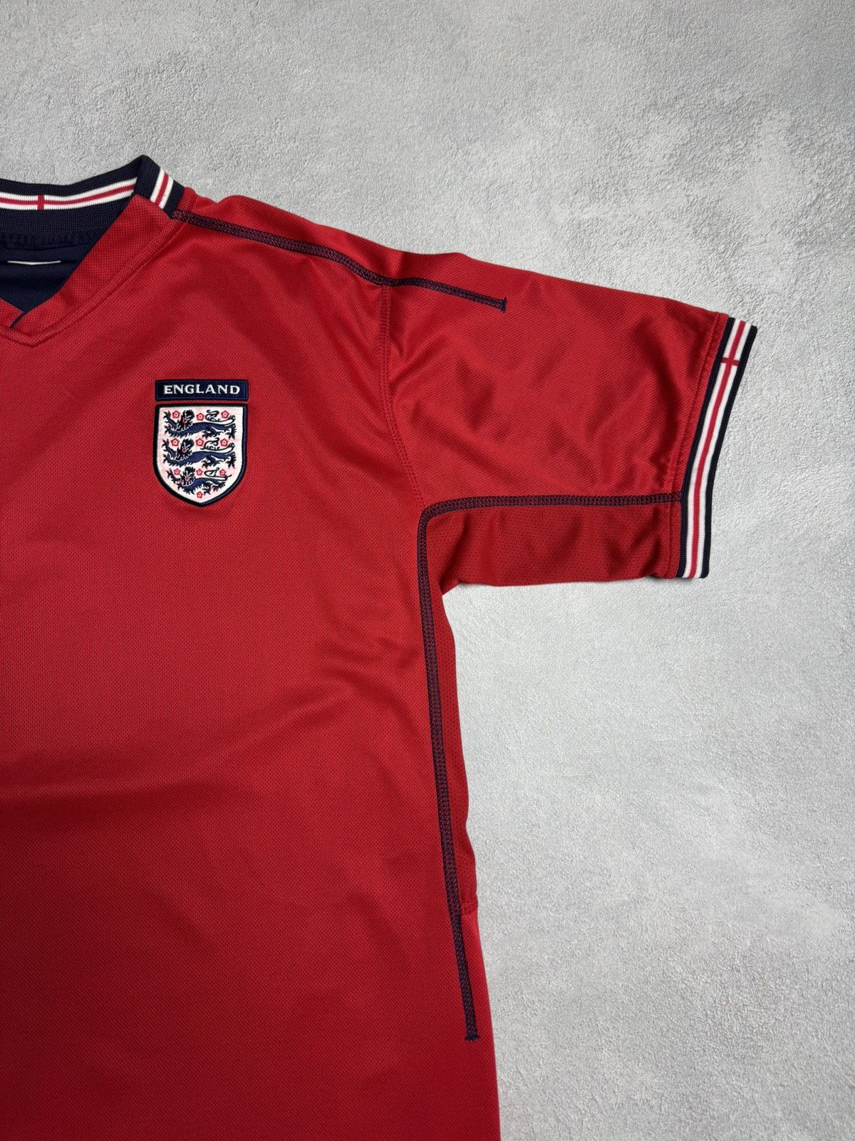 Umbro England 2002 2004 Away Shirt Soccer Jersey Reversible Umbro Size US XL / EU 56 / 4 - 8 Thumbnail