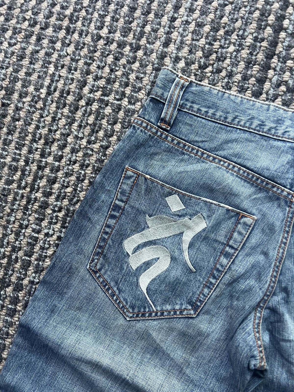 Japanese Brand 00’s Nippon Blue Embroided Demon Evisu Style Japan Jeans Y2K Size US 30 / EU 46 - 5 Thumbnail
