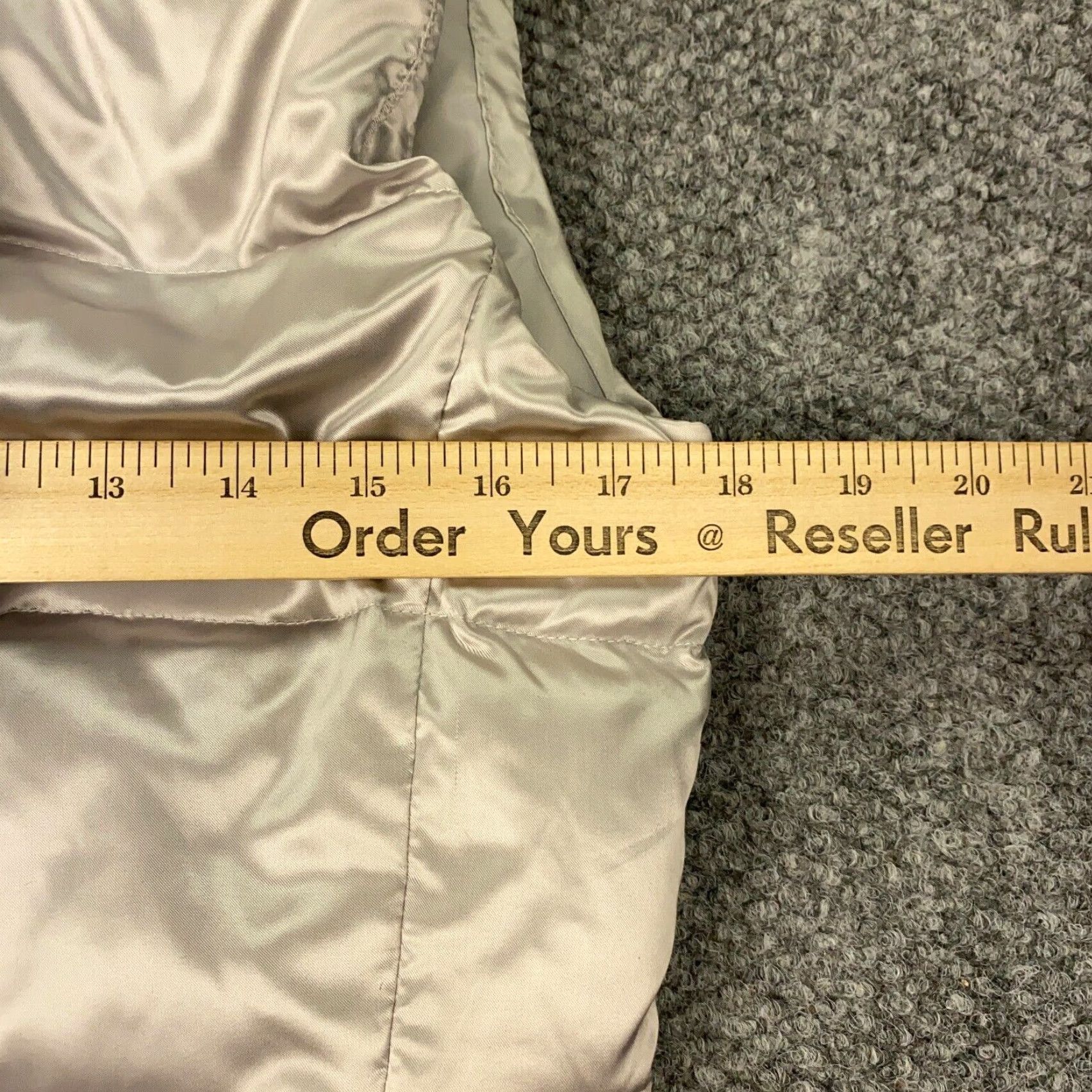 Talbots VINTAGE Talbots Petites Puffer Vest Womens P (Size 0/2) Silver Down Full Zip Pockets Size XXS / US 00 / IT 34 - 8 Thumbnail