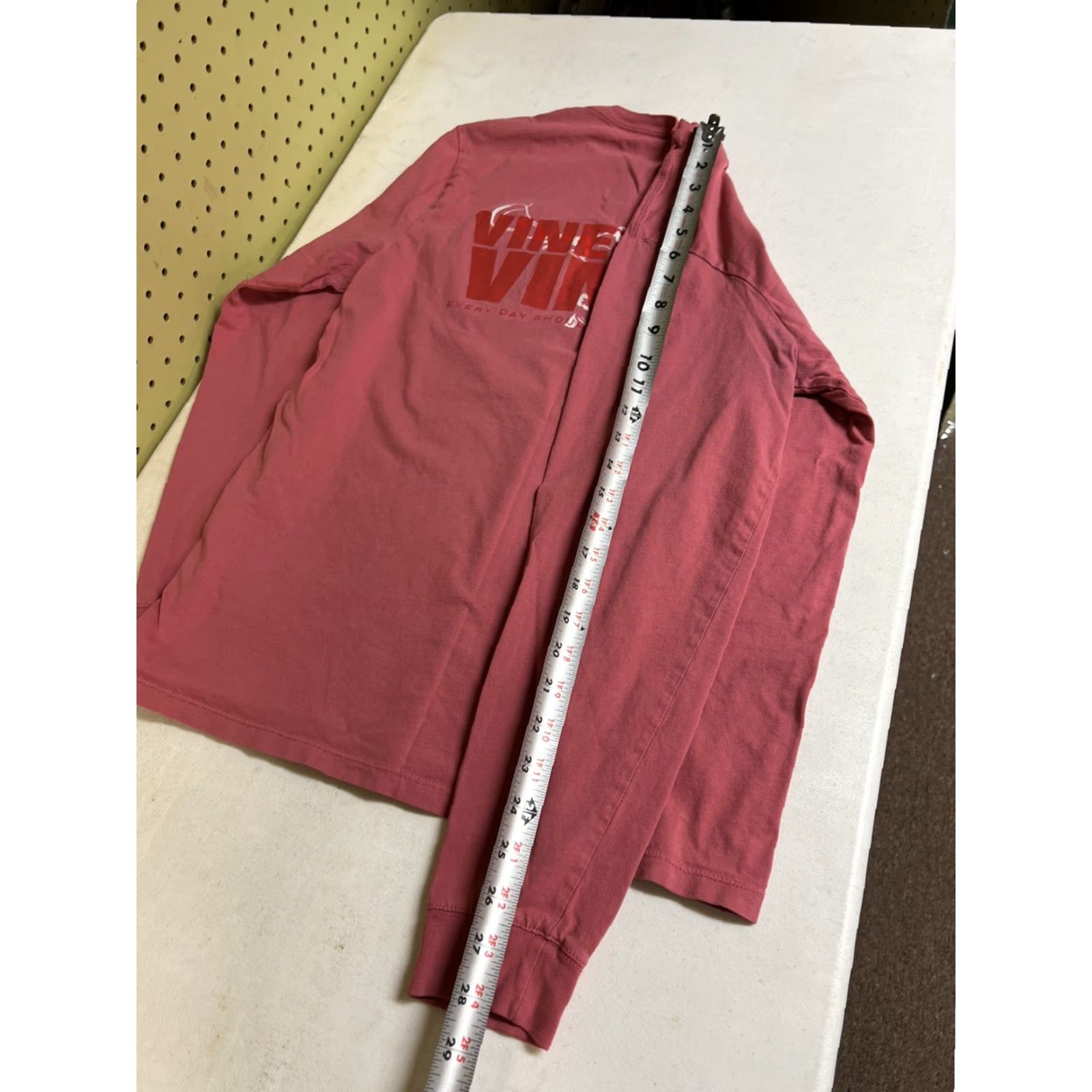 Vineyard Vines Vineyard Vines Men's Long Sleeve T-Shirt Pocket Crew Neck Nantucket Red Small Red Whale Graphic Nantucket Red Size US S / EU 44-46 / 1 - 7 Thumbnail