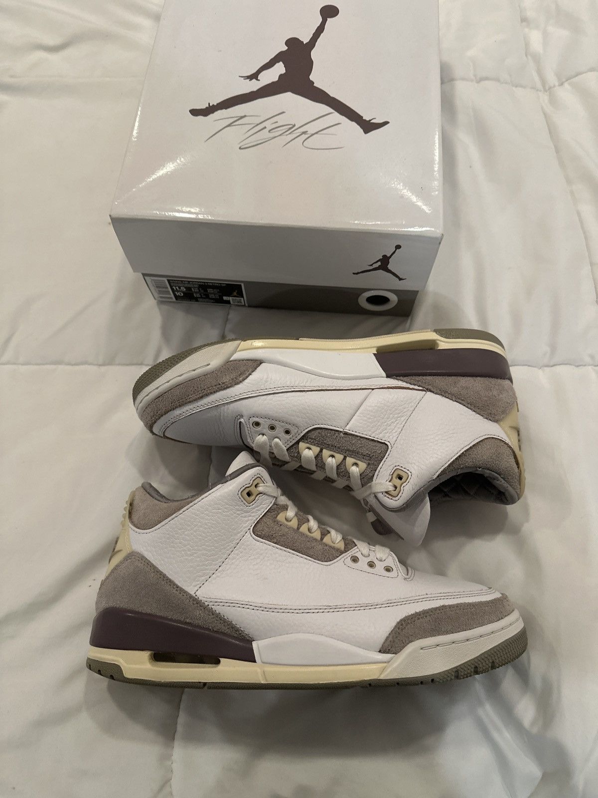 A Ma Maniere × Jordan Brand × Nike Air Jordan 3 A Ma Maniere retro Size US 10.5 / EU 43-44 - 1 Thumbnail