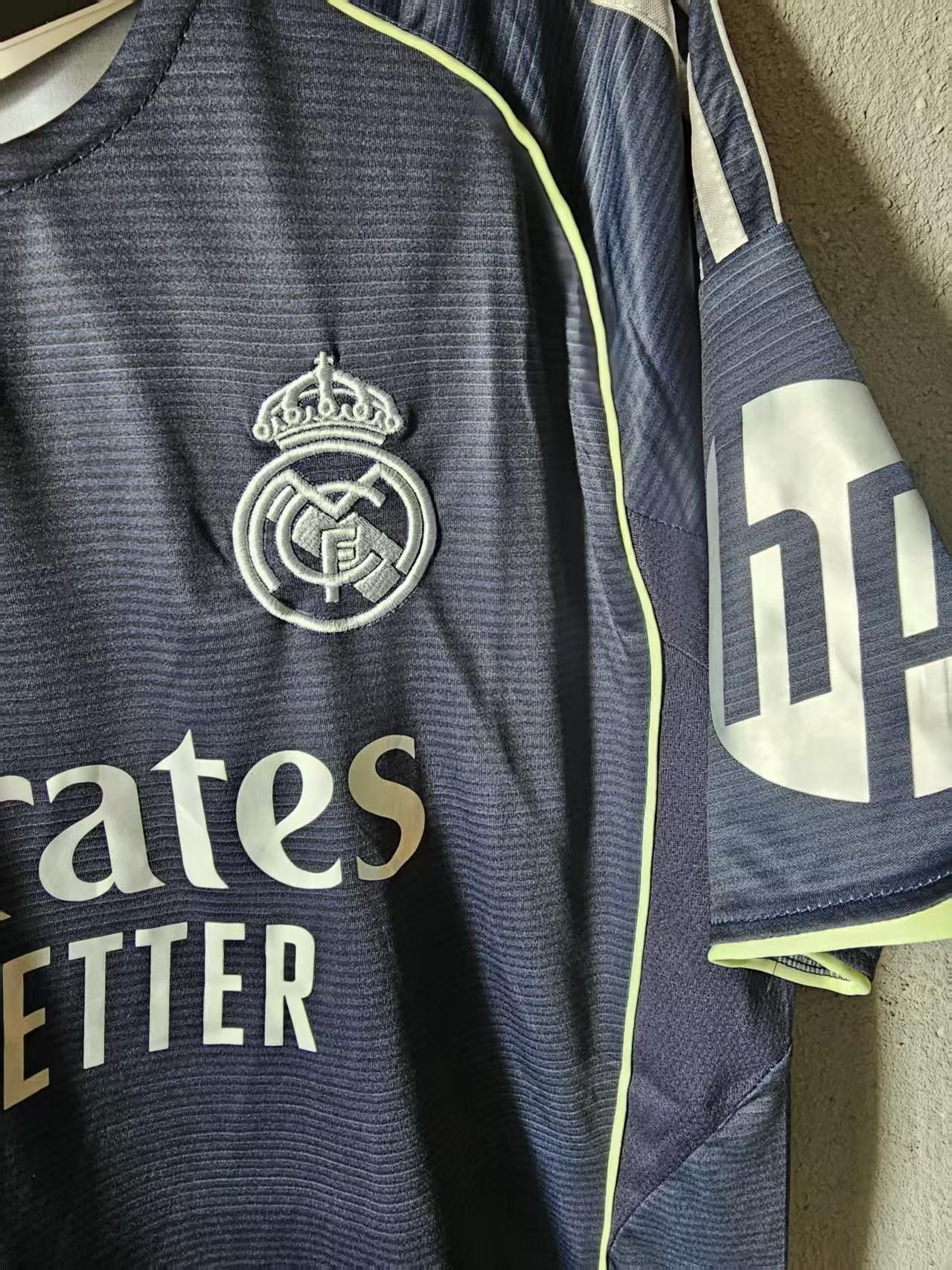 Other 25 26 Real Madrid 10 Kylian Mbappé Jersey Away Size US L / EU 52-54 / 3 - 4 Thumbnail