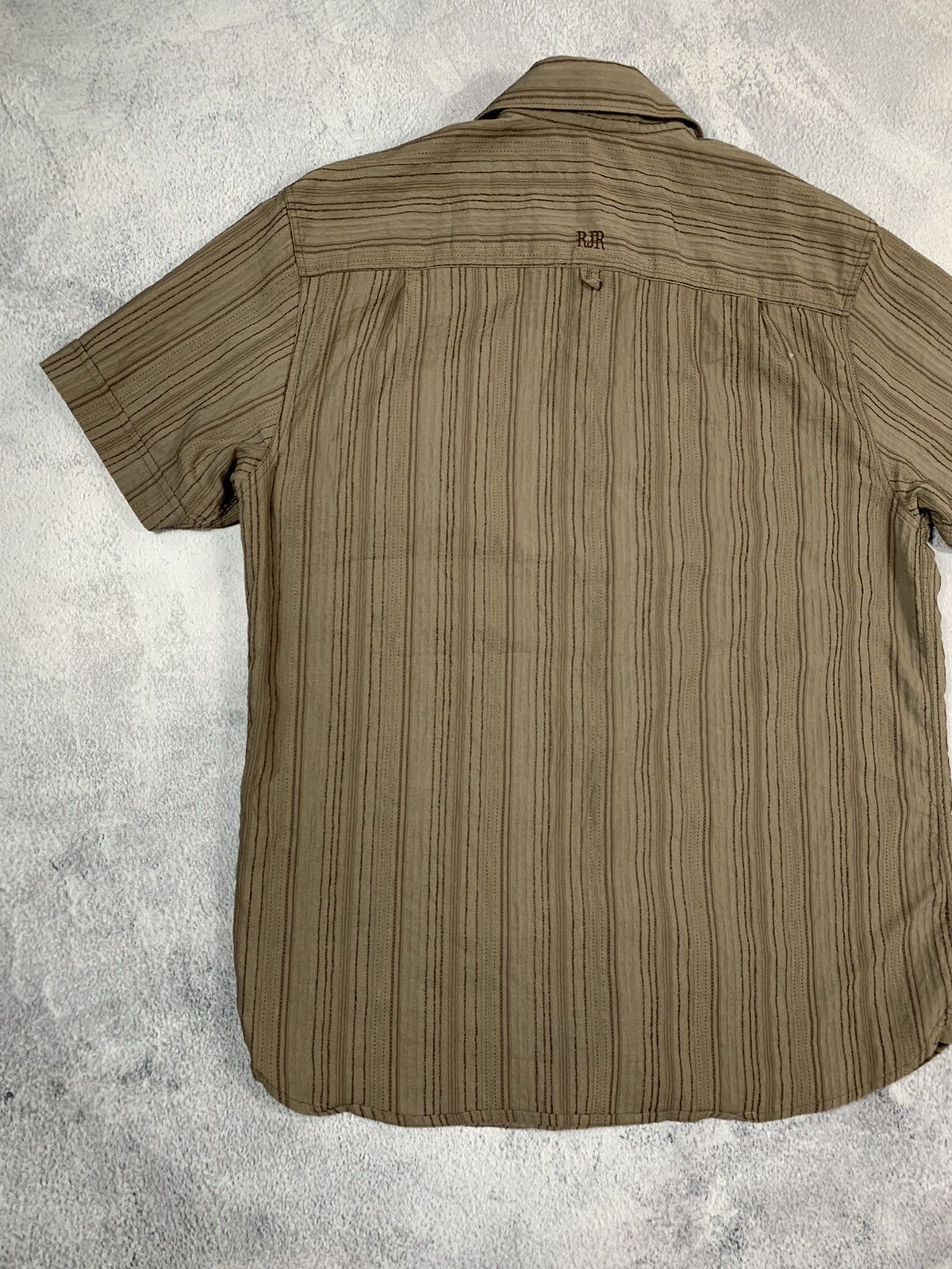 Vintage Vintage Y2K Style Striped Japanese button ups shirt size M Size US M / EU 48-50 / 2 - 7 Thumbnail
