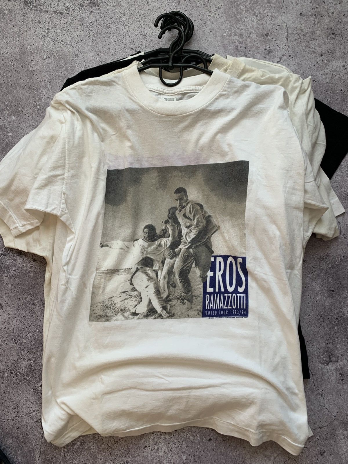 Band Tees 🔥VINTAGE EROS RAMAZZOTTI 1993/1994 WOURLD TOUR TSHIRT TEE Size US XL / EU 56 / 4 - 2 Thumbnail
