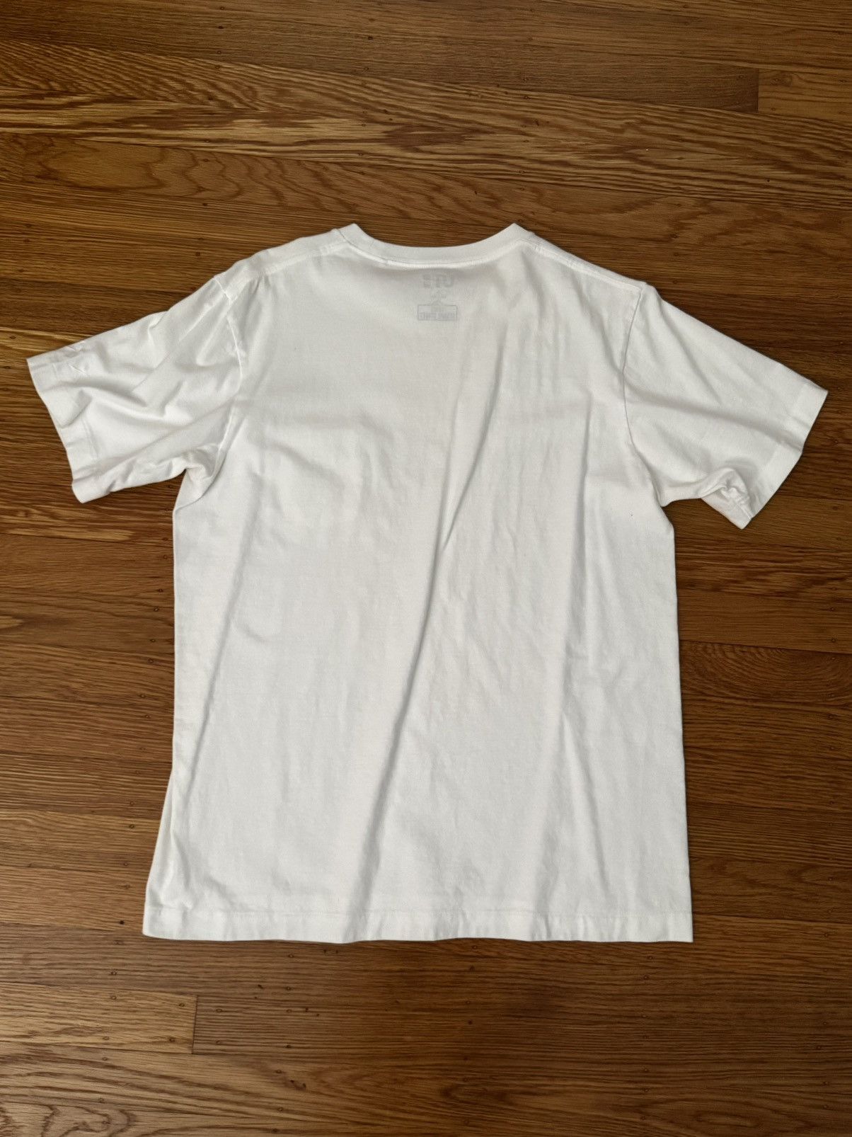 Uniqlo Uniqlo Sesame Street Elmo Pocket Tee White - size Medium Size US M / EU 48-50 / 2 - 4 Thumbnail