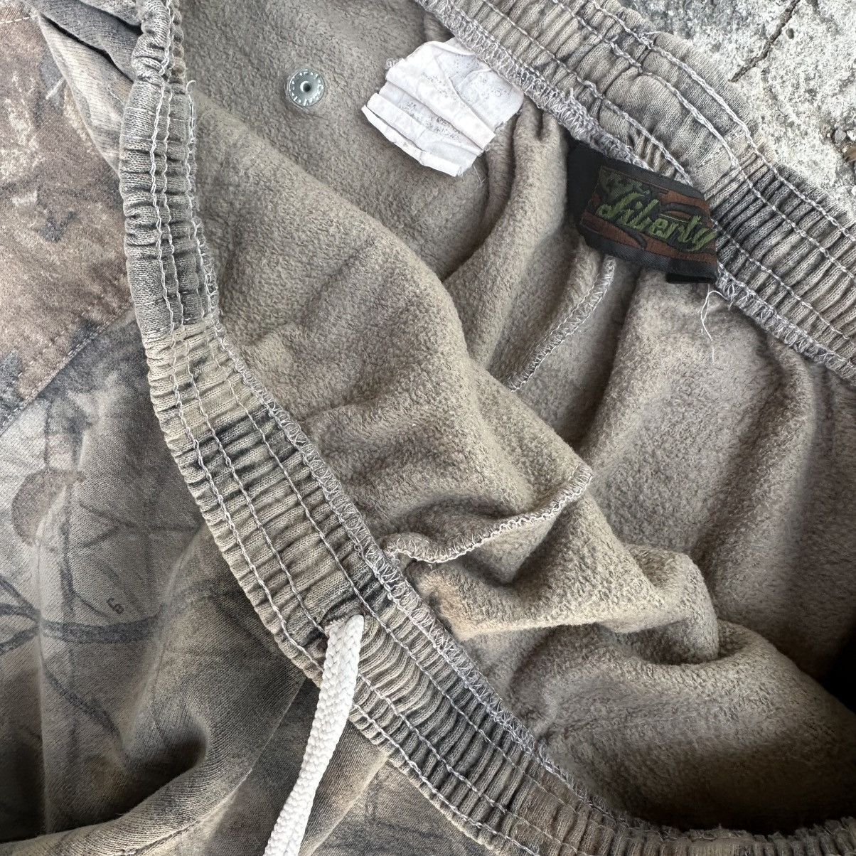 Wrangler (28-40x30) Crazy Vintage Y2K Real-tree Camo Carhartt Style Size US 32 / EU 48 - 5 Thumbnail