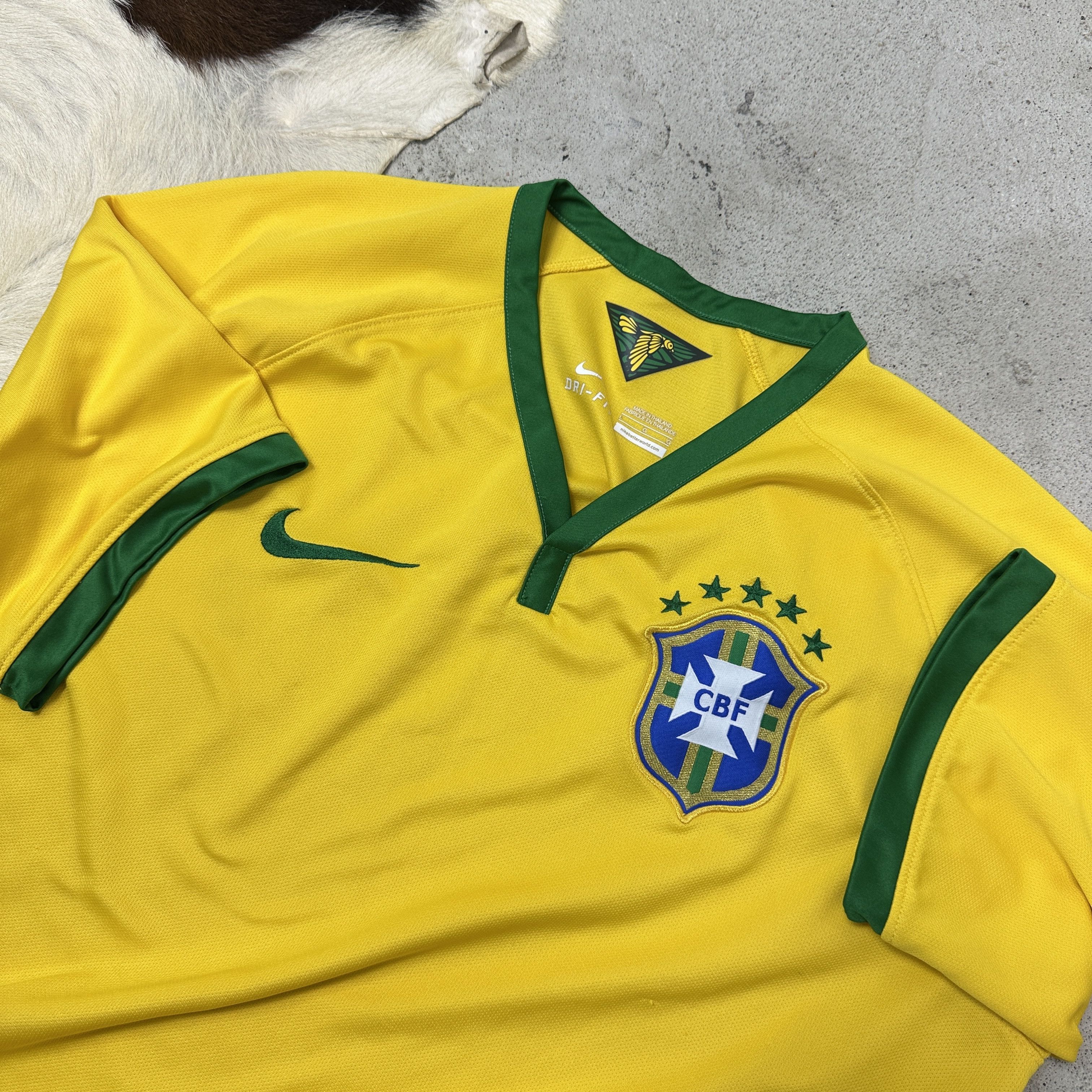 Nike Vintage Sporty Nike Brasil 2014 Home Jersey Y2K Size US L / EU 52-54 / 3 - 4 Thumbnail