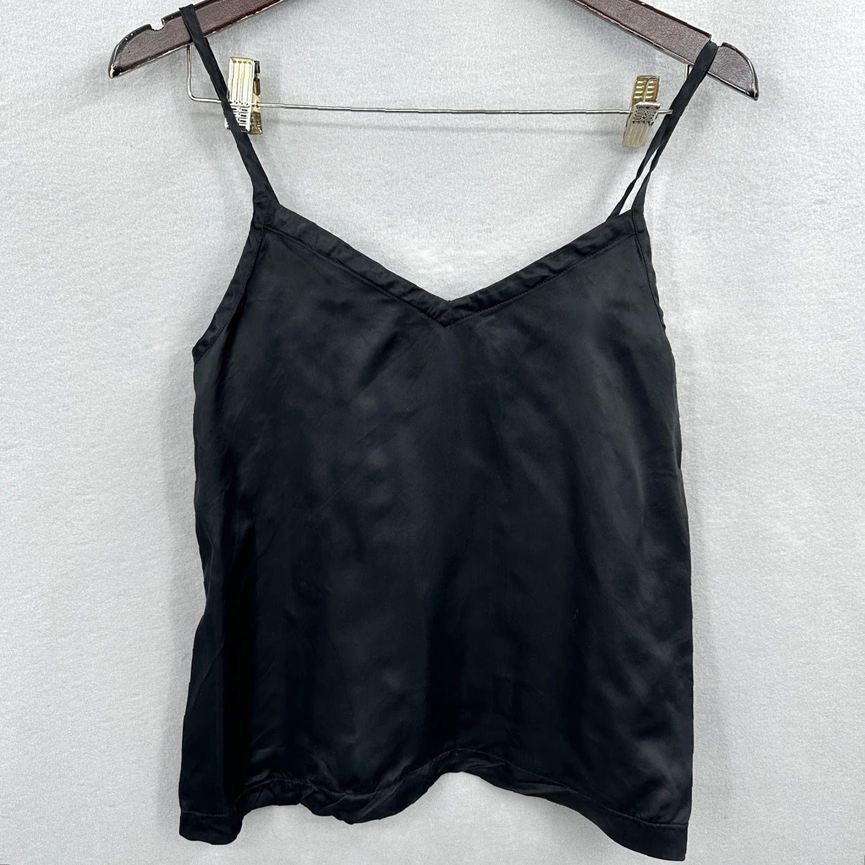 Athleta Athleta Tank Top Cami Womens Small Black Satin V-Neck Calm Cool Quiet Luxury Size S / US 4 / IT 40 - 2 Thumbnail