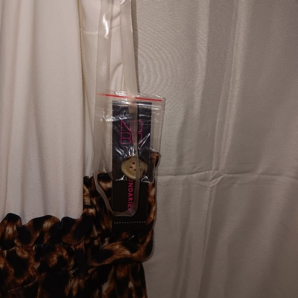 Other No Boundaries, leopard jumpsuit, Ladies Small, NWT Size 27" / US 4 / IT 40 - 4 Thumbnail