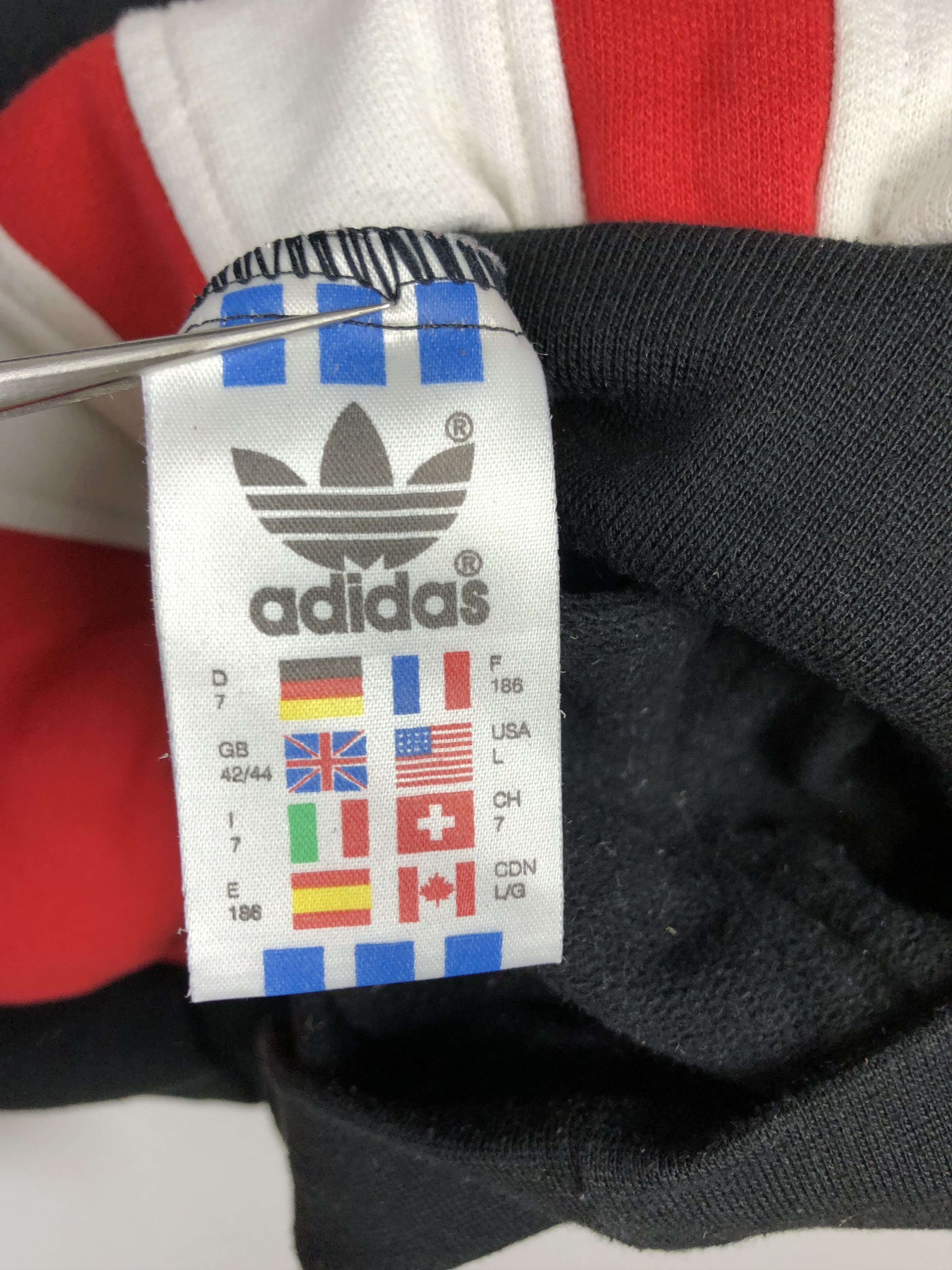 Adidas Vintage Adidas Stuttgart Football Sweatshirt Soccer Jacket Size US L / EU 52-54 / 3 - 8 Thumbnail