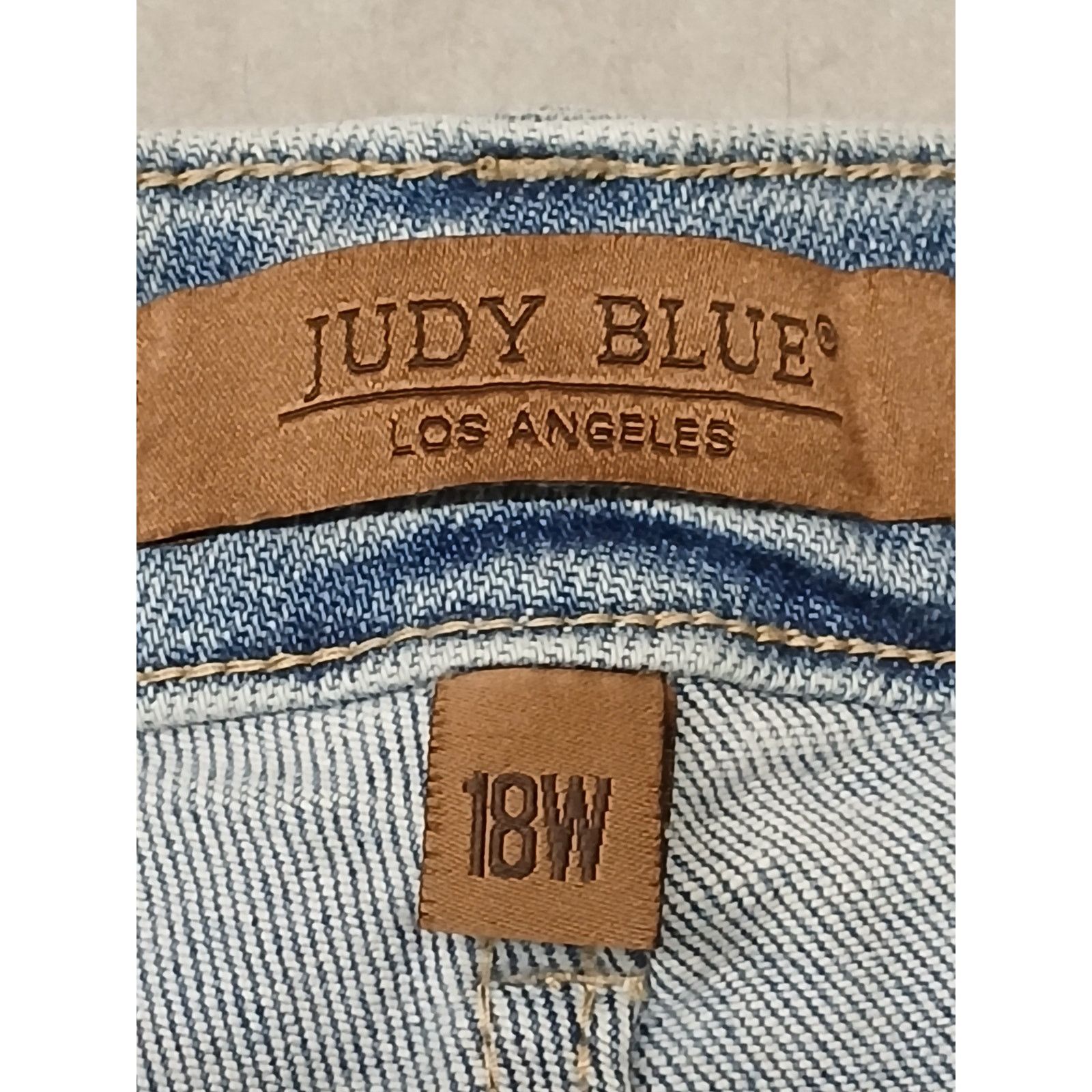 Judy Blue Judy Blue (18W) Women's Baggy Boot Cut Blue Denim Jeans Size 40" / US 18 - 7 Thumbnail