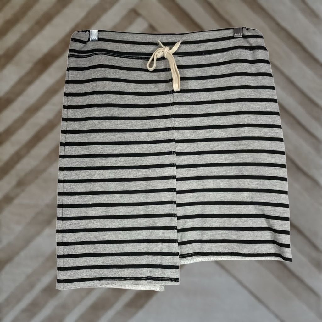 Sundry SUNDRY Skirt Women's 0 Gray Black Drawstring Waist Solis Stripe Mini Size 25" / US 0 / IT 36 - 1 Thumbnail