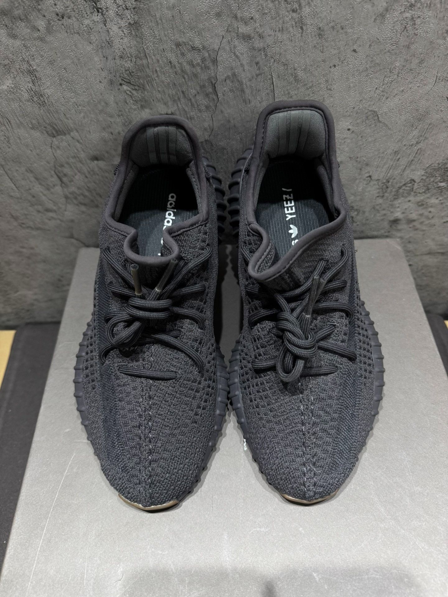 Adidas Adidas YEEZY350 Black Lowtop Sneakers 41 Men Size US 8.5 / EU 41-42 - 1 Thumbnail