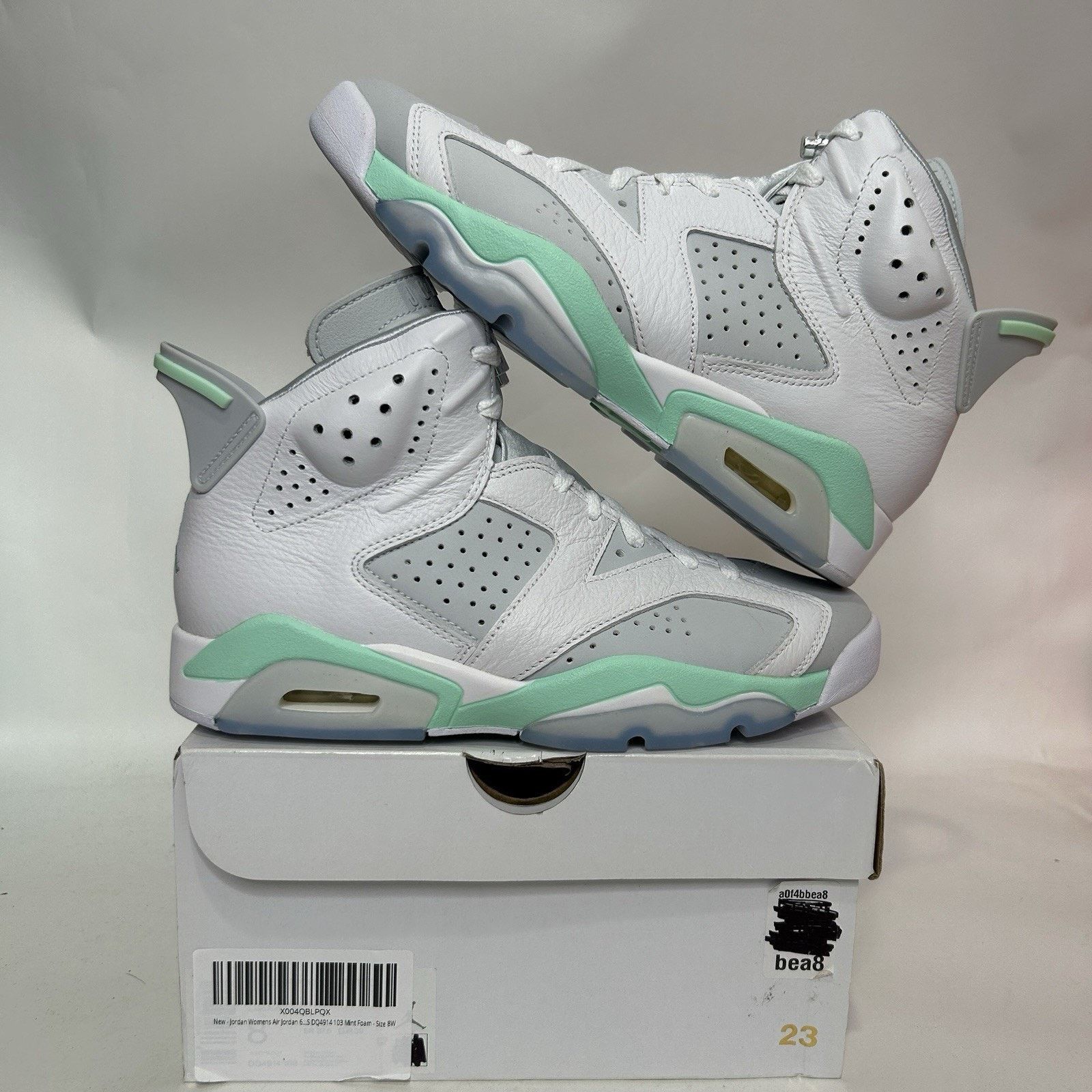 Jordan Brand Nike Air Jordan 6 Retro WMNS “Mint Foam” Size US 8 / IT 38 - 1 Thumbnail