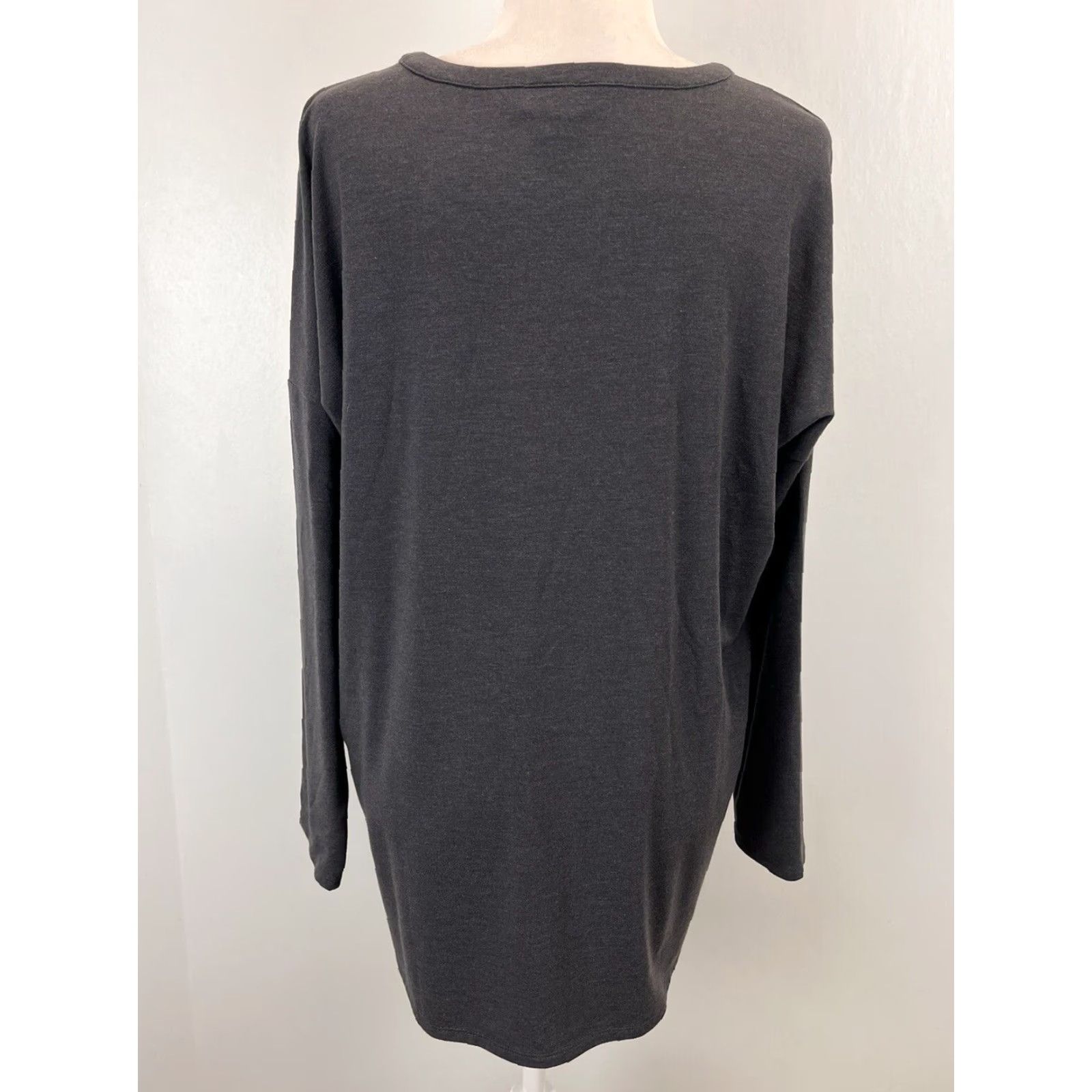 J. Jill J. Jill Tunic Top Gray Medium Womens Long Sleeve Soft Tencel Blend Pullover Round Neck Classic Comfort Size M / US 6-8 / IT 42-44 - 3 Thumbnail
